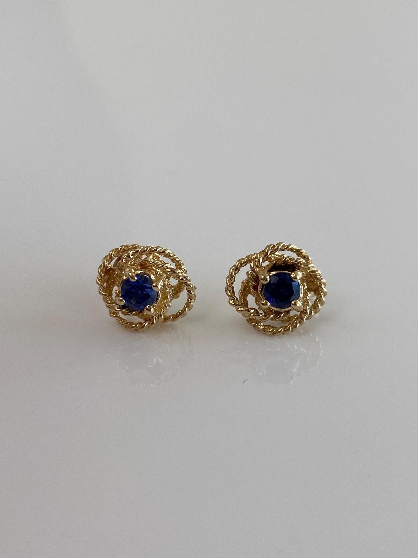 Vintage 14k Yellow Gold Blue Sapphire Textured Knot Stud Earrings