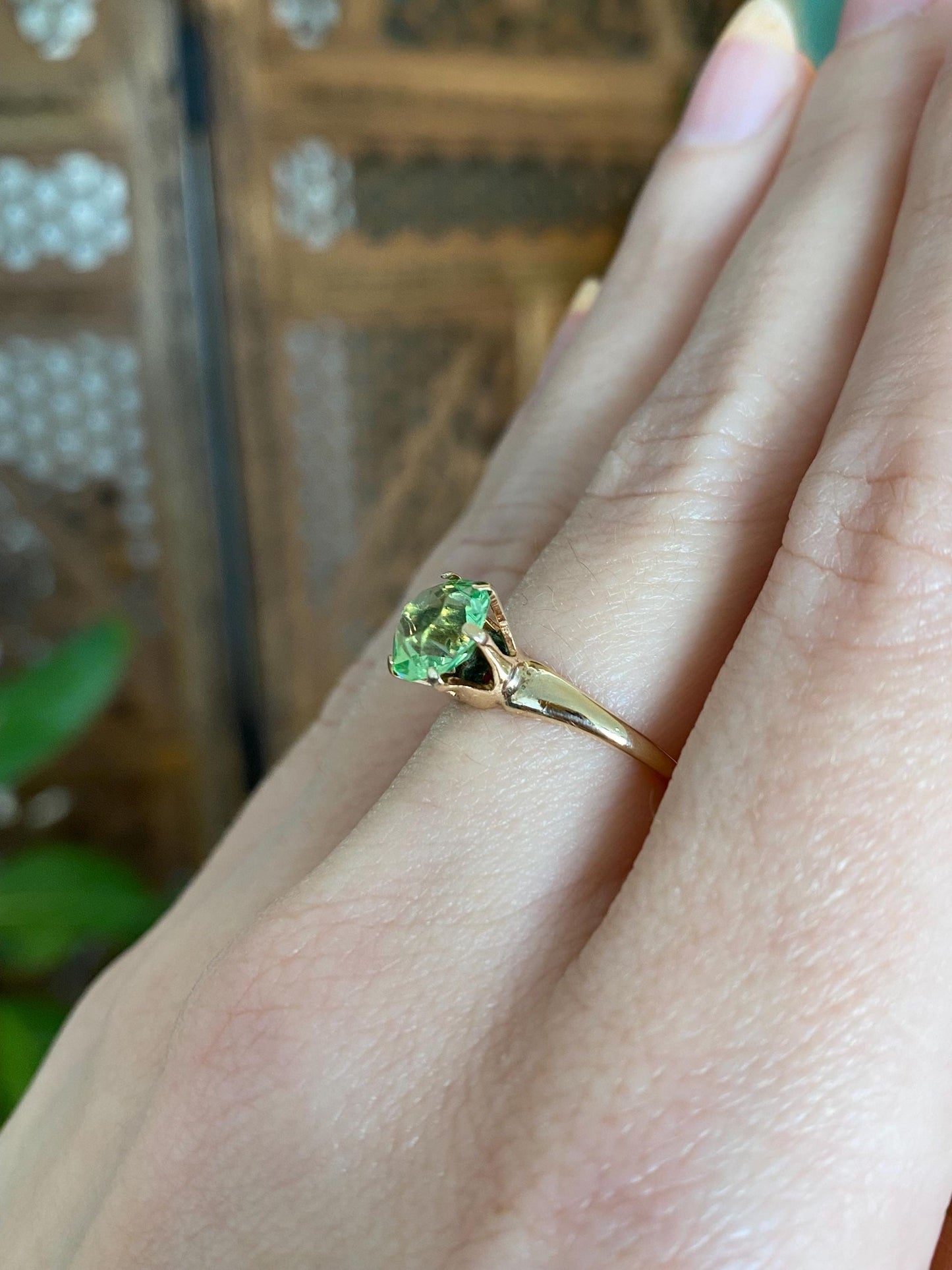 Vintage Solid 10k Yellow Gold Green Cubic Zirconia Ring - Size 5.75