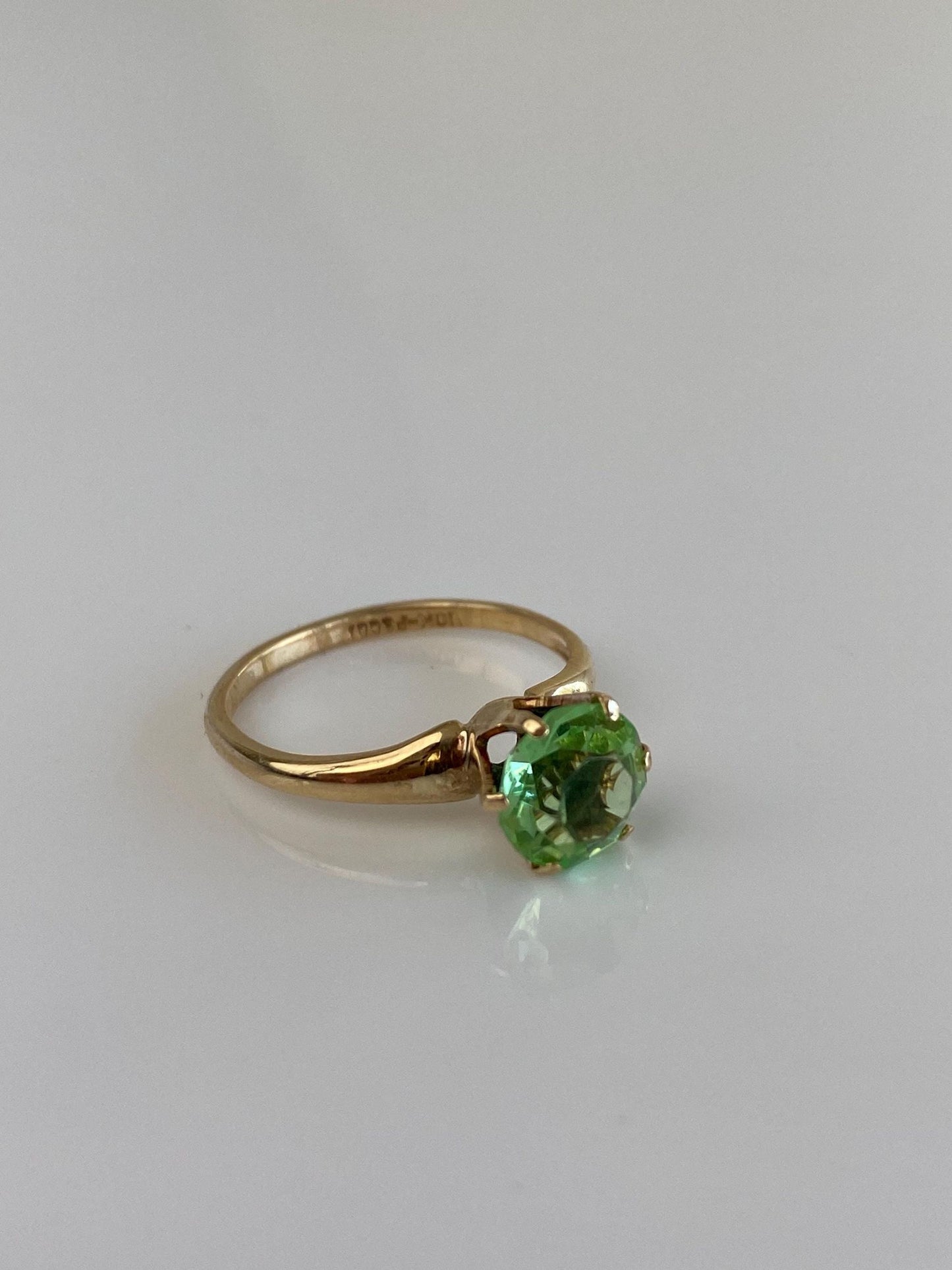Vintage Solid 10k Yellow Gold Green Cubic Zirconia Ring - Size 5.75