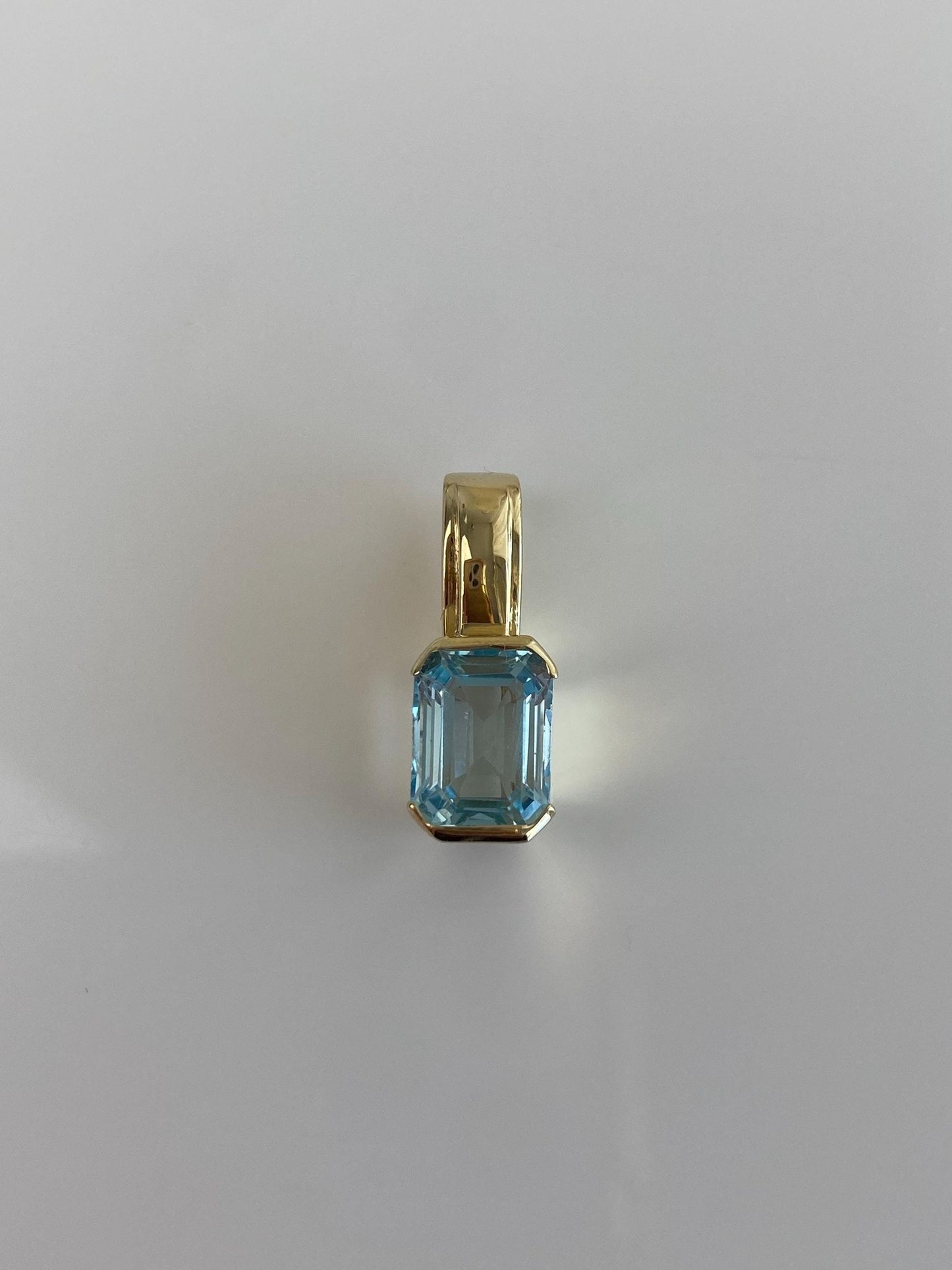 Vintage Solid 14k Yellow Gold Topaz Charm