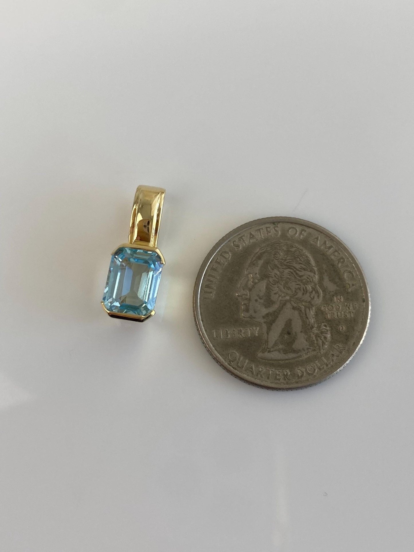 Vintage Solid 14k Yellow Gold Topaz Charm