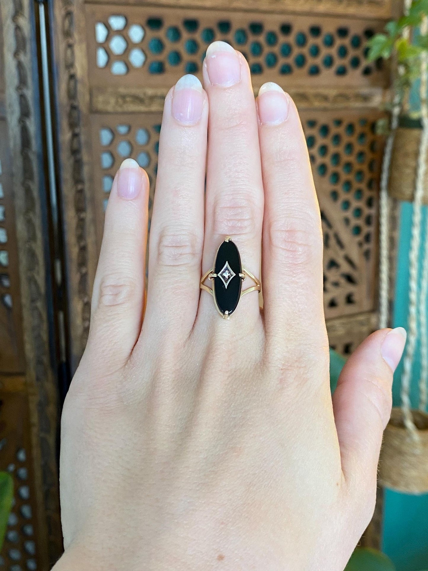Vintage Solid 14k Yellow Gold Diamond Onyx Ring - Size 5.75