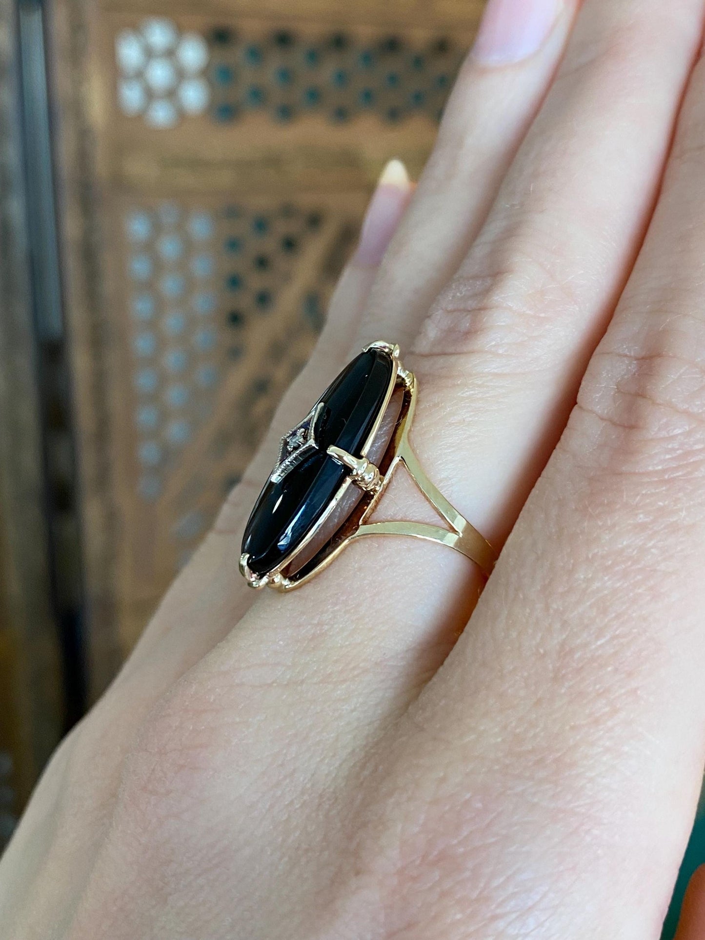 Vintage Solid 14k Yellow Gold Diamond Onyx Ring - Size 5.75