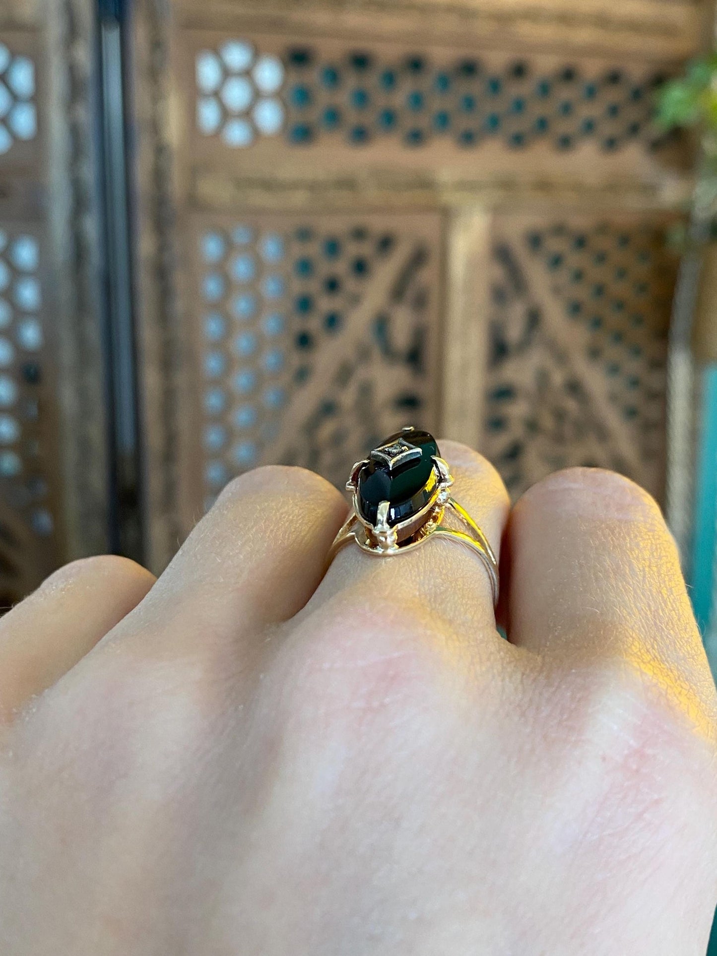 Vintage Solid 14k Yellow Gold Diamond Onyx Ring - Size 5.75
