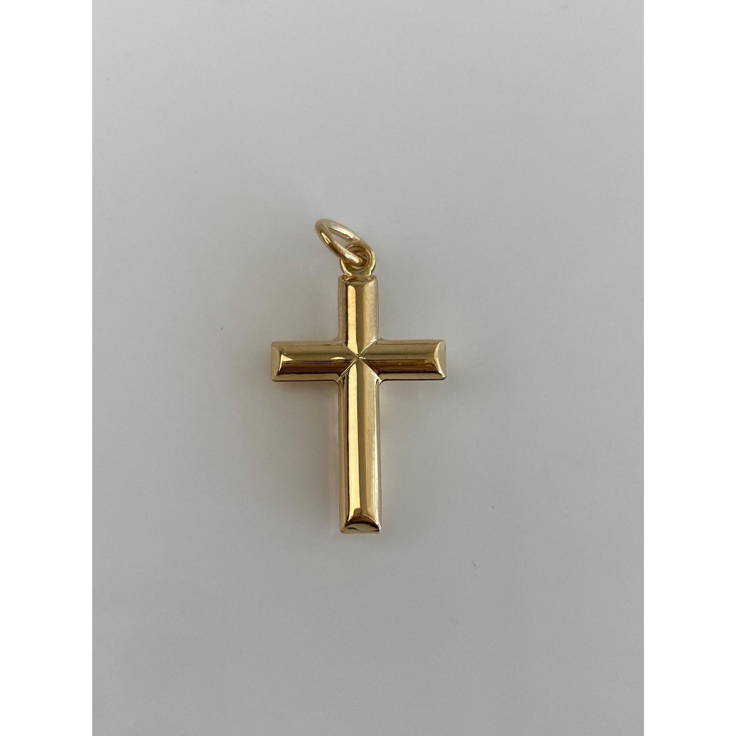 Vintage 18k Yellow Gold Crucifix Cross Charm