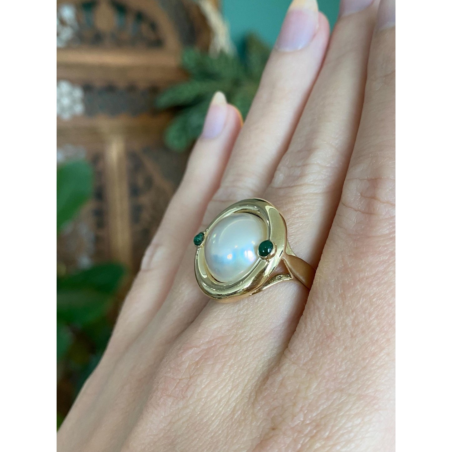 Vintage Solid 14k Yellow Gold Emerald Large Pearl Ring - Size 4.5