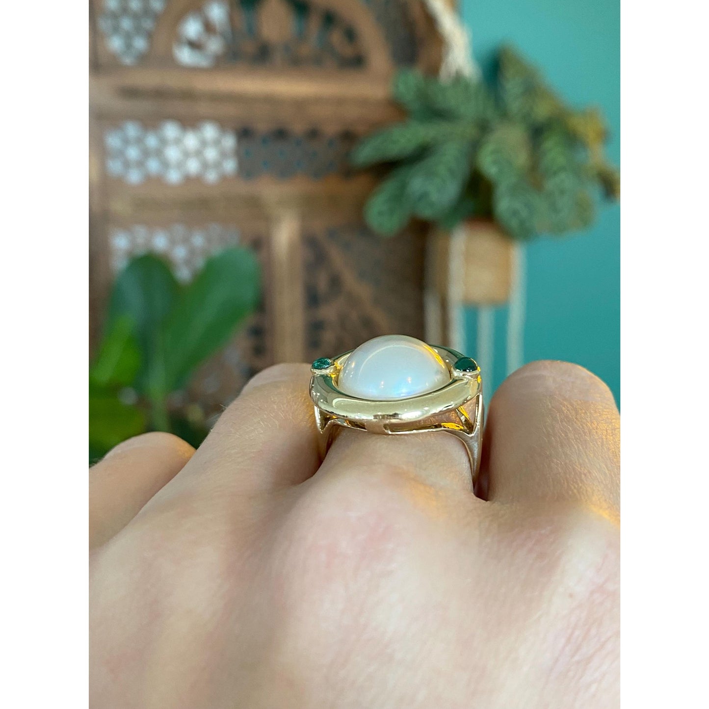 Vintage Solid 14k Yellow Gold Emerald Large Pearl Ring - Size 4.5