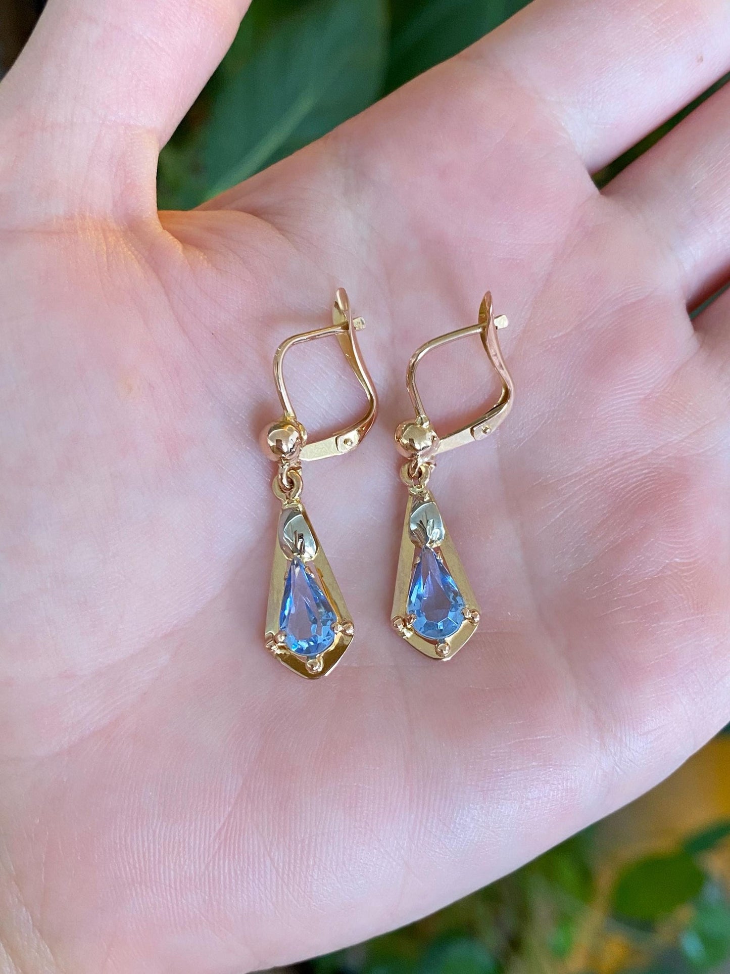 Vintage Solid 18k White & Yellow Gold Blue Cubic Zirconia Dangle Earrings