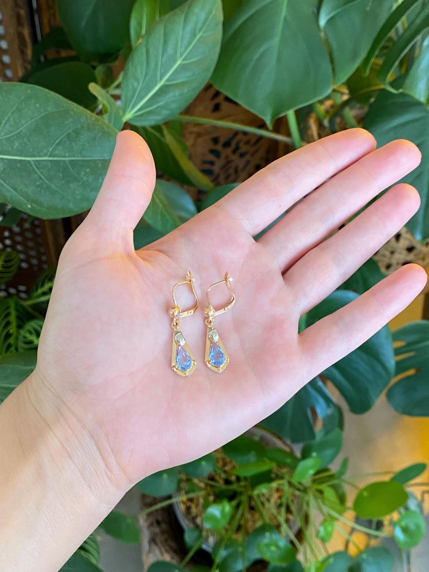 Vintage Solid 18k White & Yellow Gold Blue Cubic Zirconia Dangle Earrings