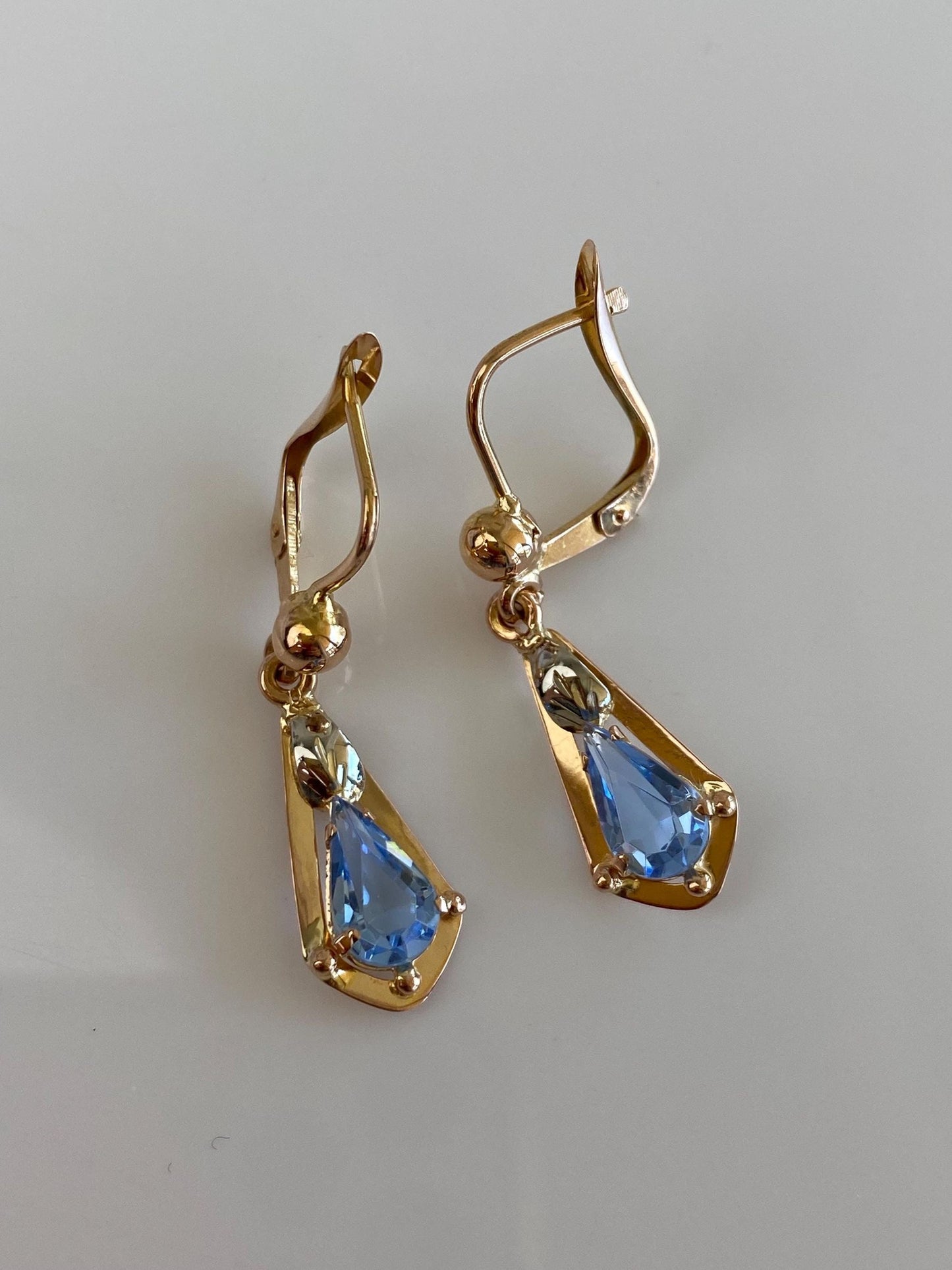 Vintage Solid 18k White & Yellow Gold Blue Cubic Zirconia Dangle Earrings