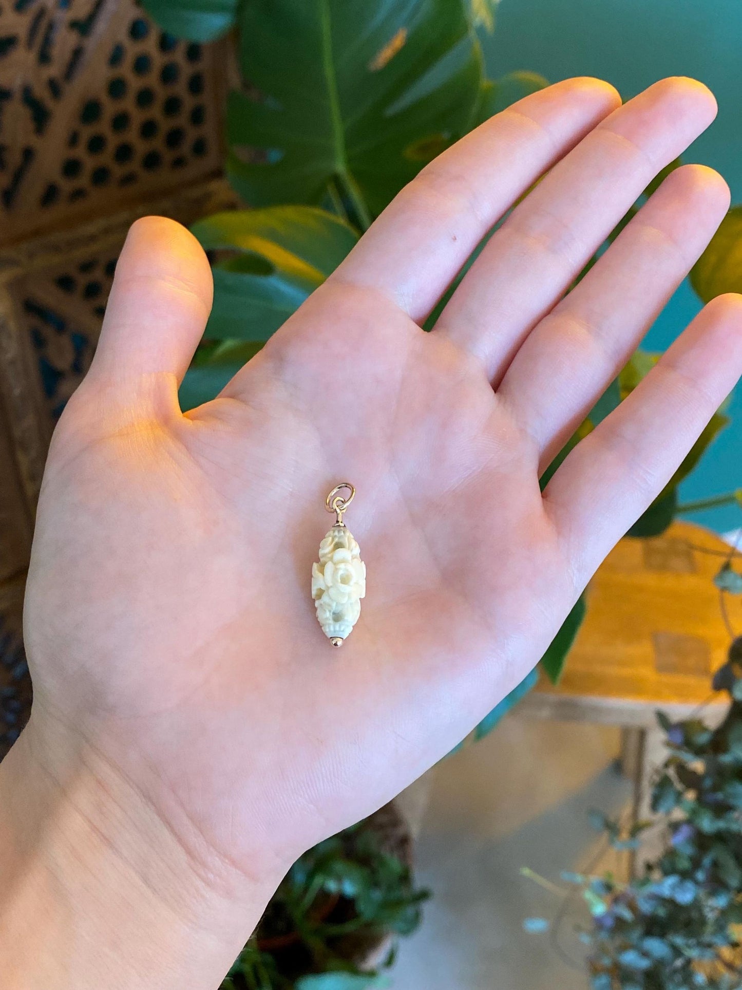 Vintage Solid 10k Yellow Gold Carved Floral Charm - Fine Estate Jewelry - Real Genuine Gold