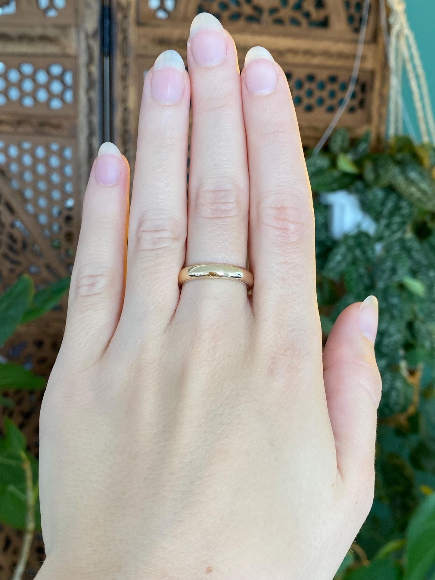 Vintage Solid 14k Yellow Gold Ring Band - Size 8.25