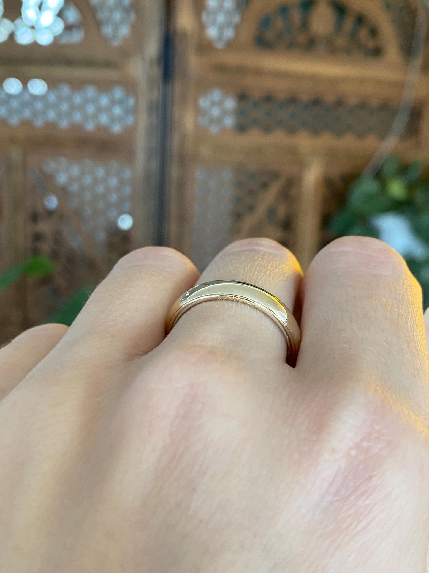 Vintage Solid 14k Yellow Gold Ring Band - Size 8.25
