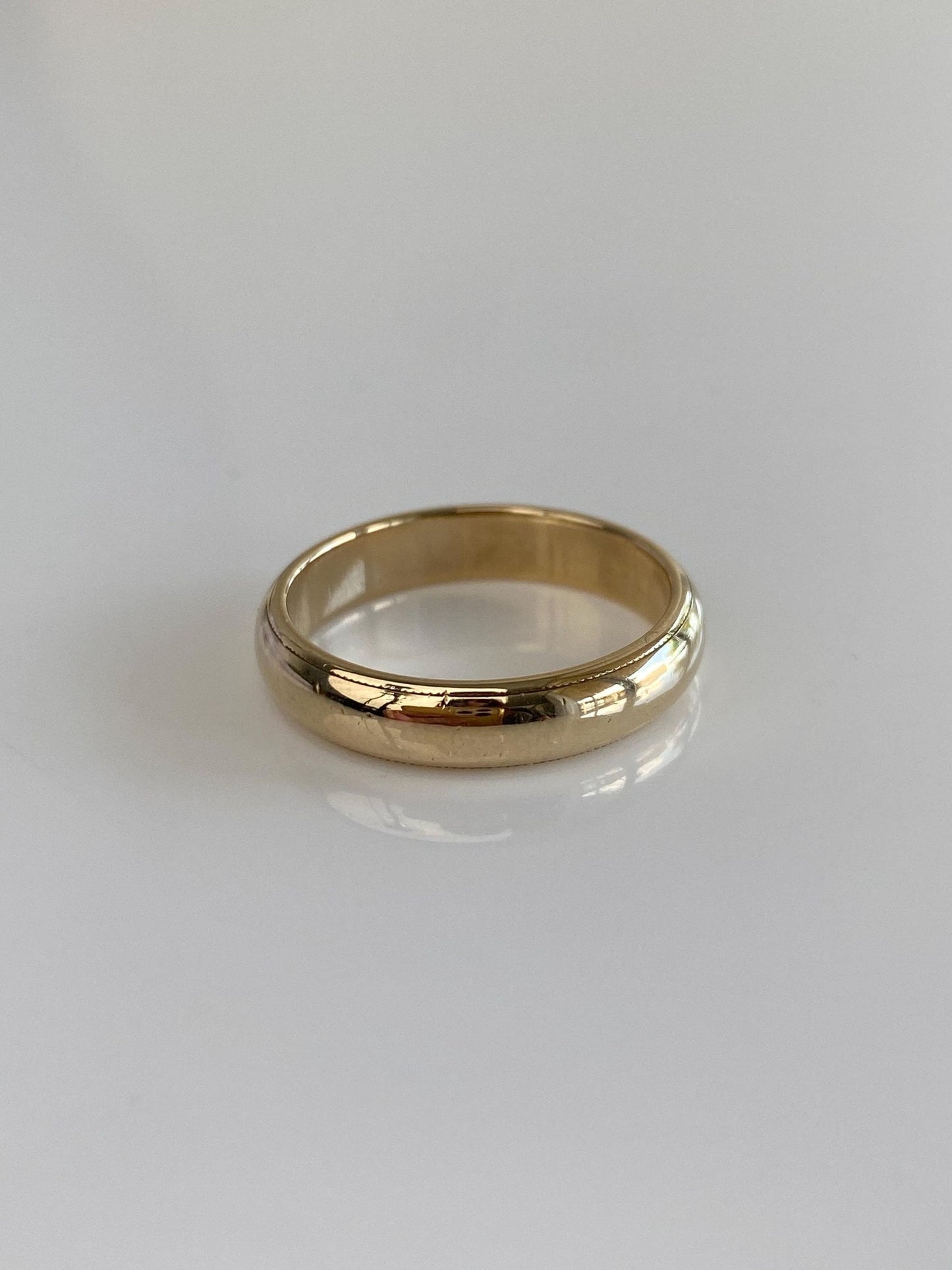 Vintage Solid 14k Yellow Gold Ring Band - Size 8.25