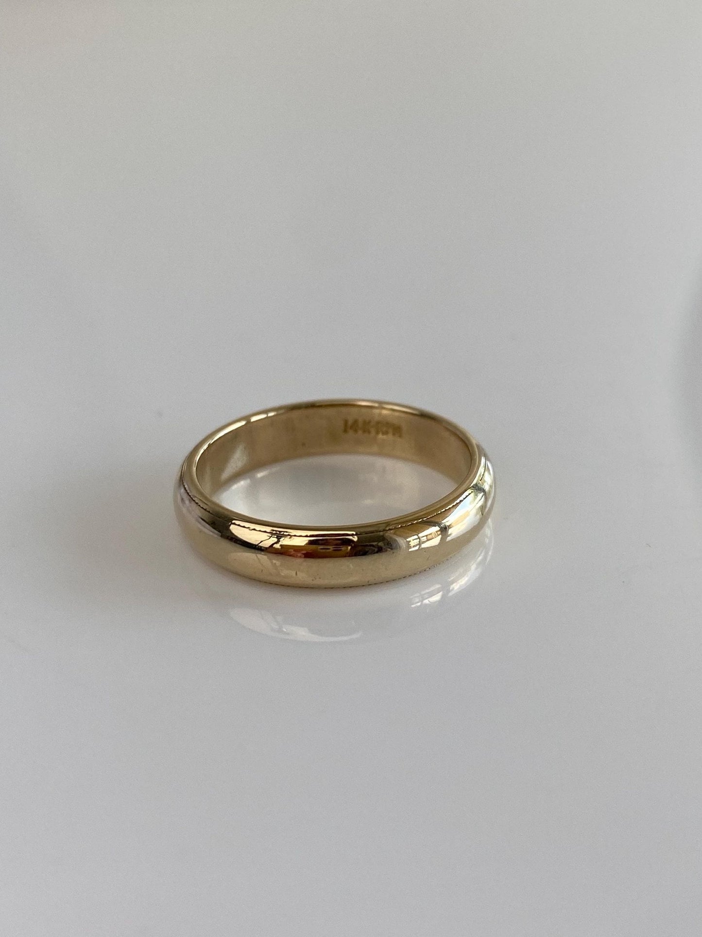 Vintage Solid 14k Yellow Gold Ring Band - Size 8.25