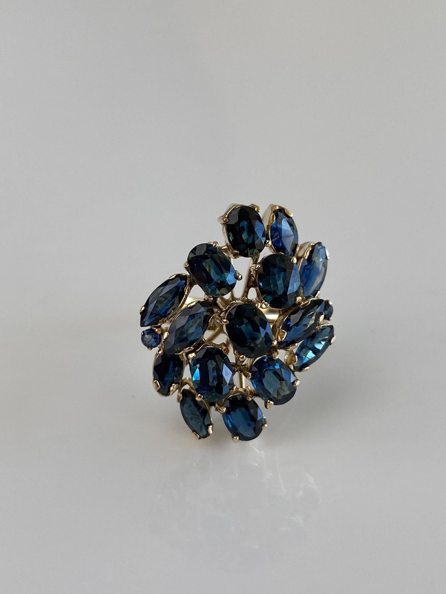 Vintage Solid 14k Yellow Gold Blue Sapphire Cluster Ring - Size 4.25