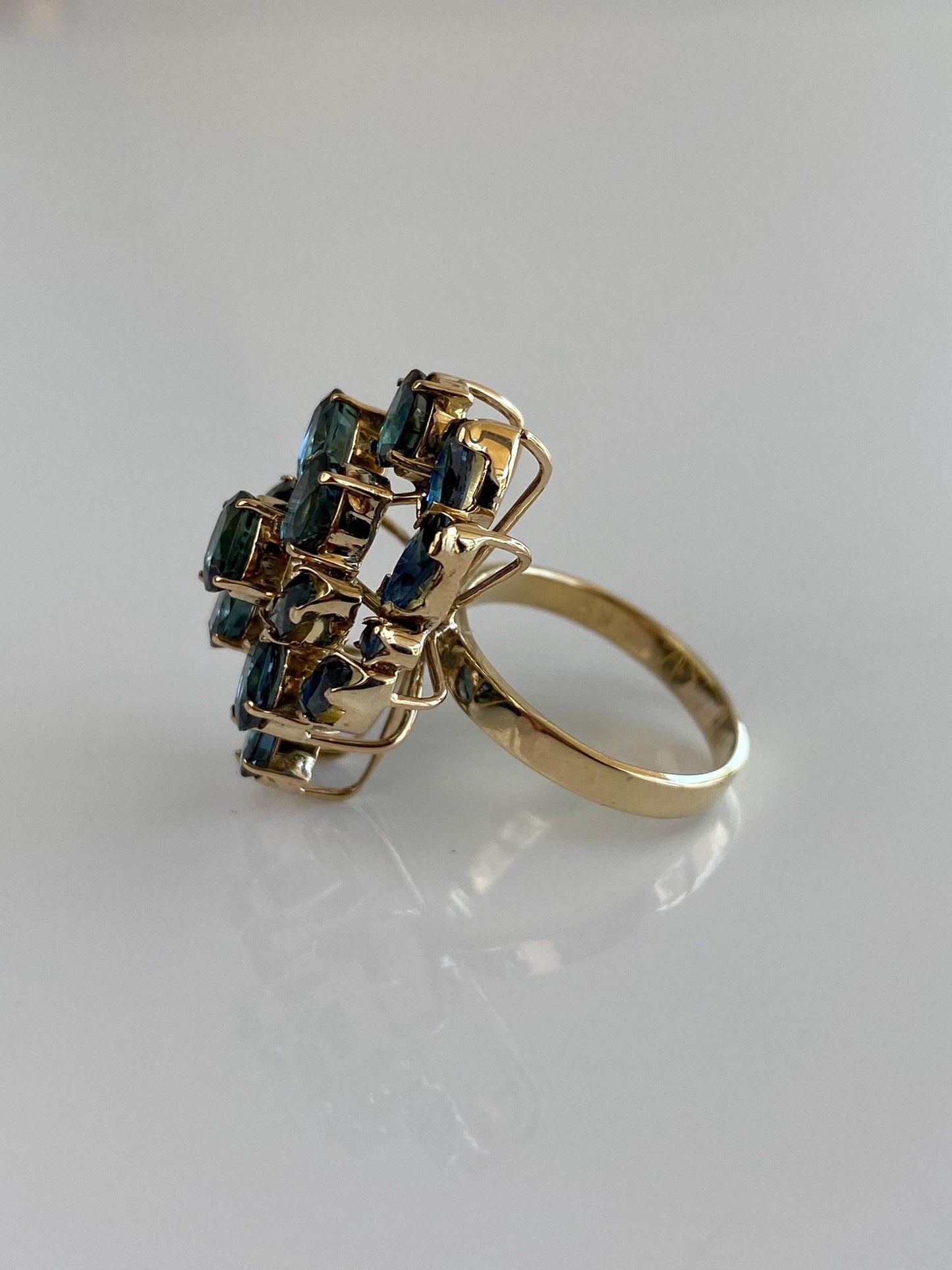 Vintage Solid 14k Yellow Gold Blue Sapphire Cluster Ring - Size 4.25
