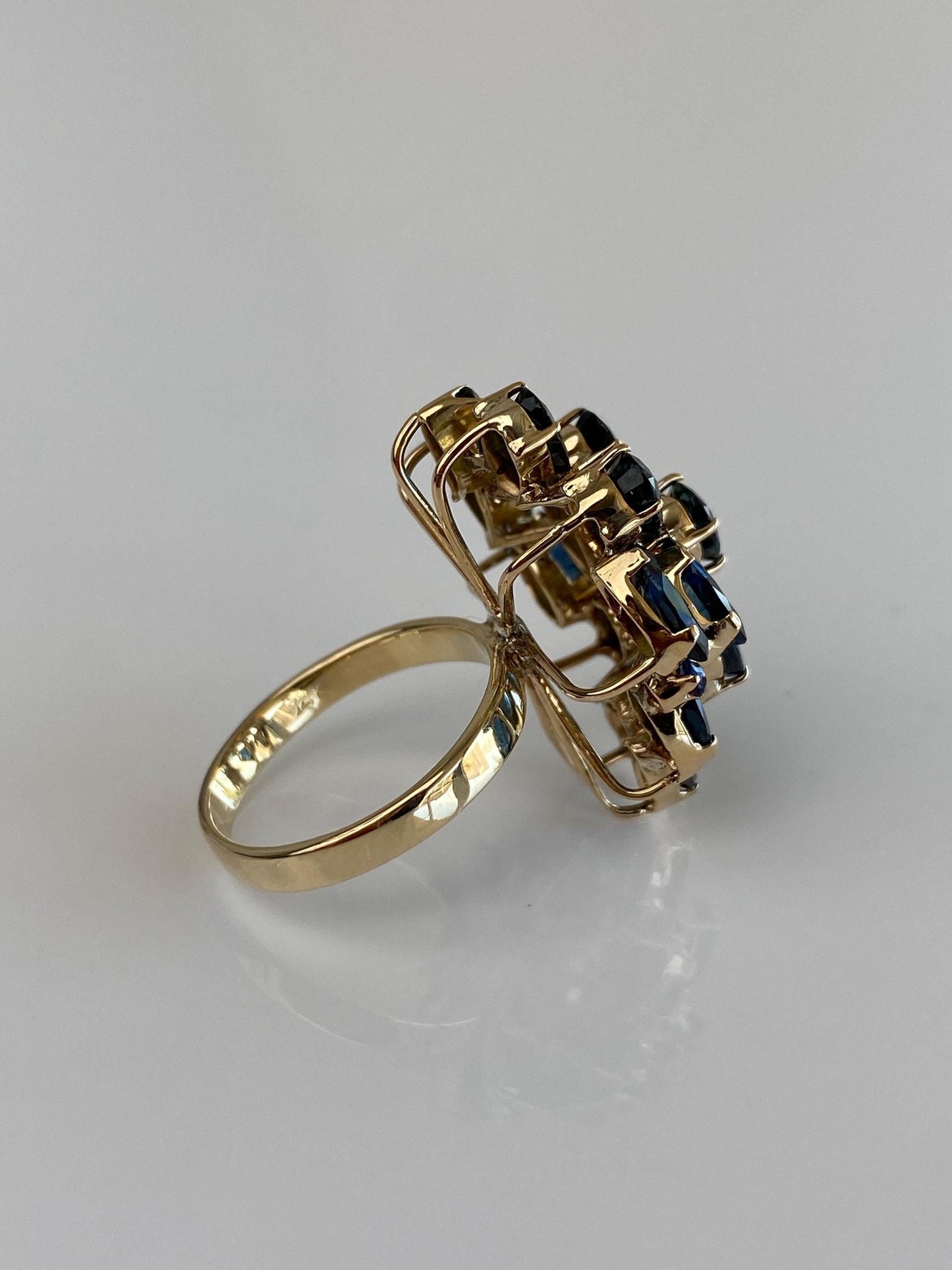 Vintage Solid 14k Yellow Gold Blue Sapphire Cluster Ring - Size 4.25