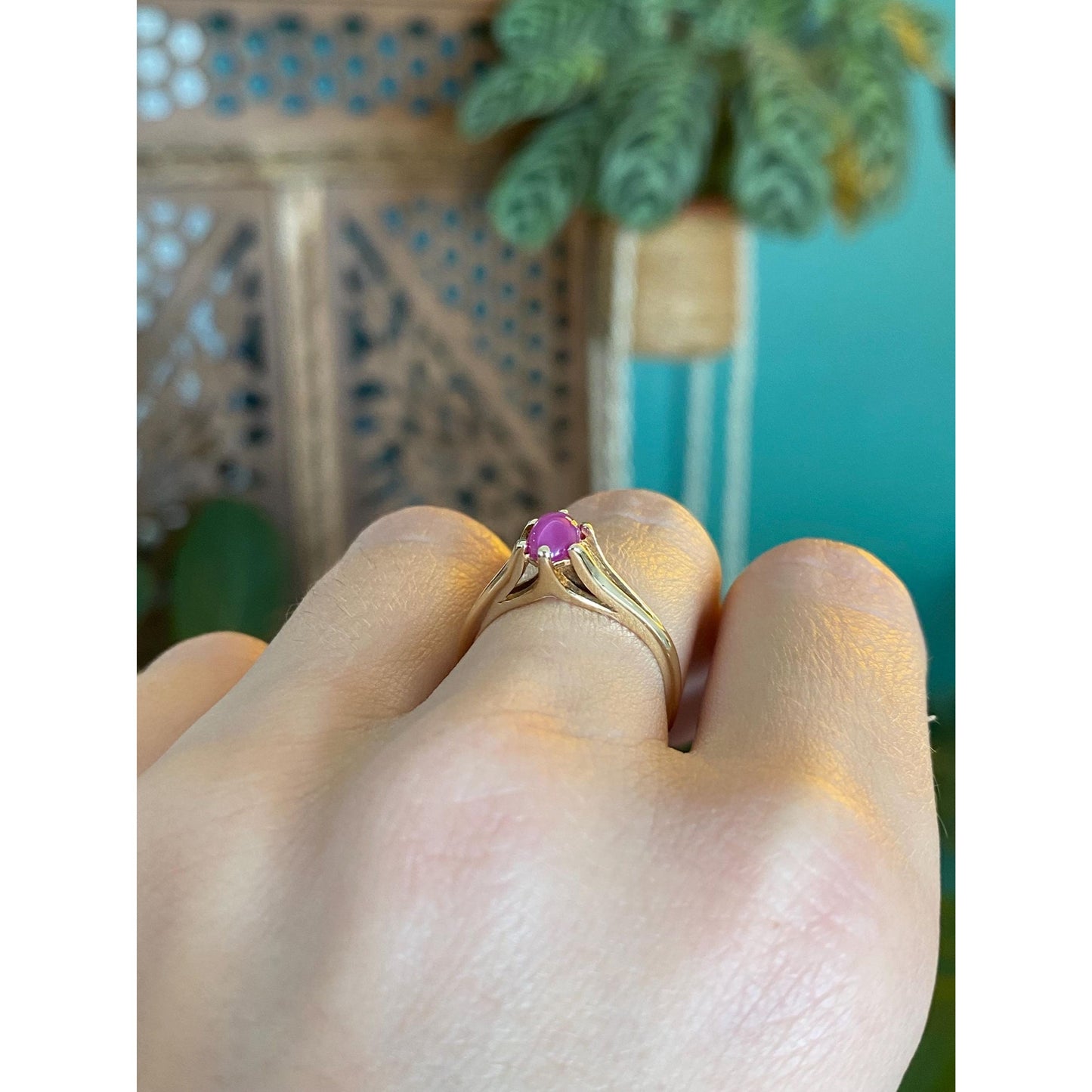 Vintage Solid 14k Yellow Gold Pink Star Sapphire Ring - Size 5.75
