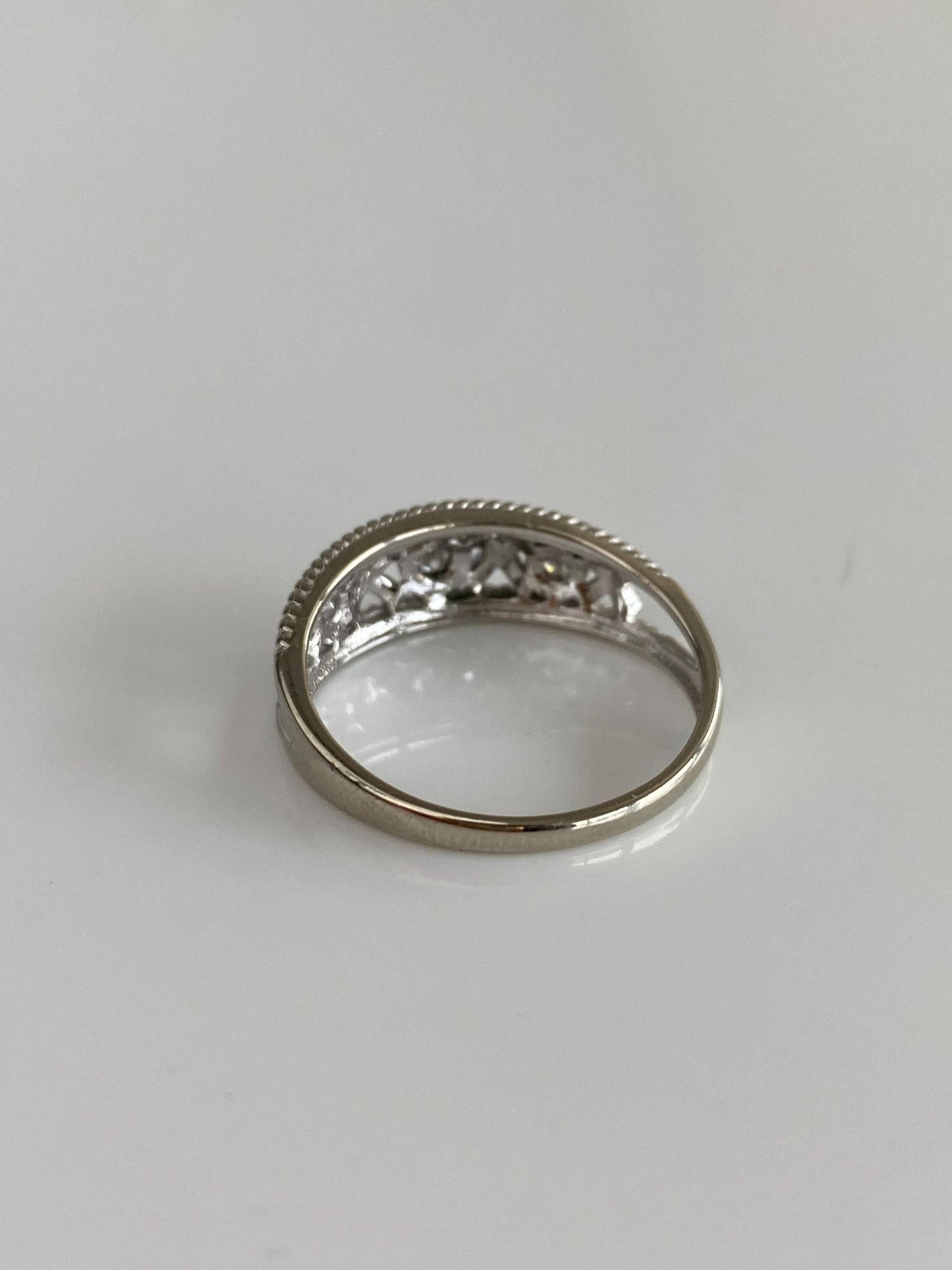 Vintage Solid 10k White Gold Diamond XO Ring Band - Size 7.75