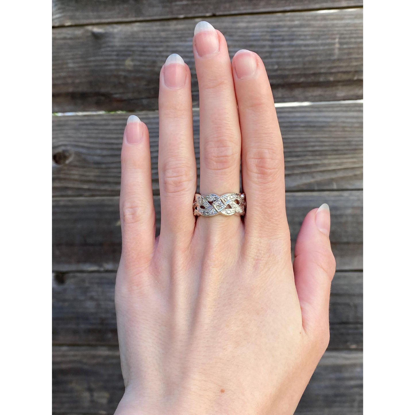 Vintage Solid 14k White Gold Diamond Open Pattern Ring Band - Size 7.25