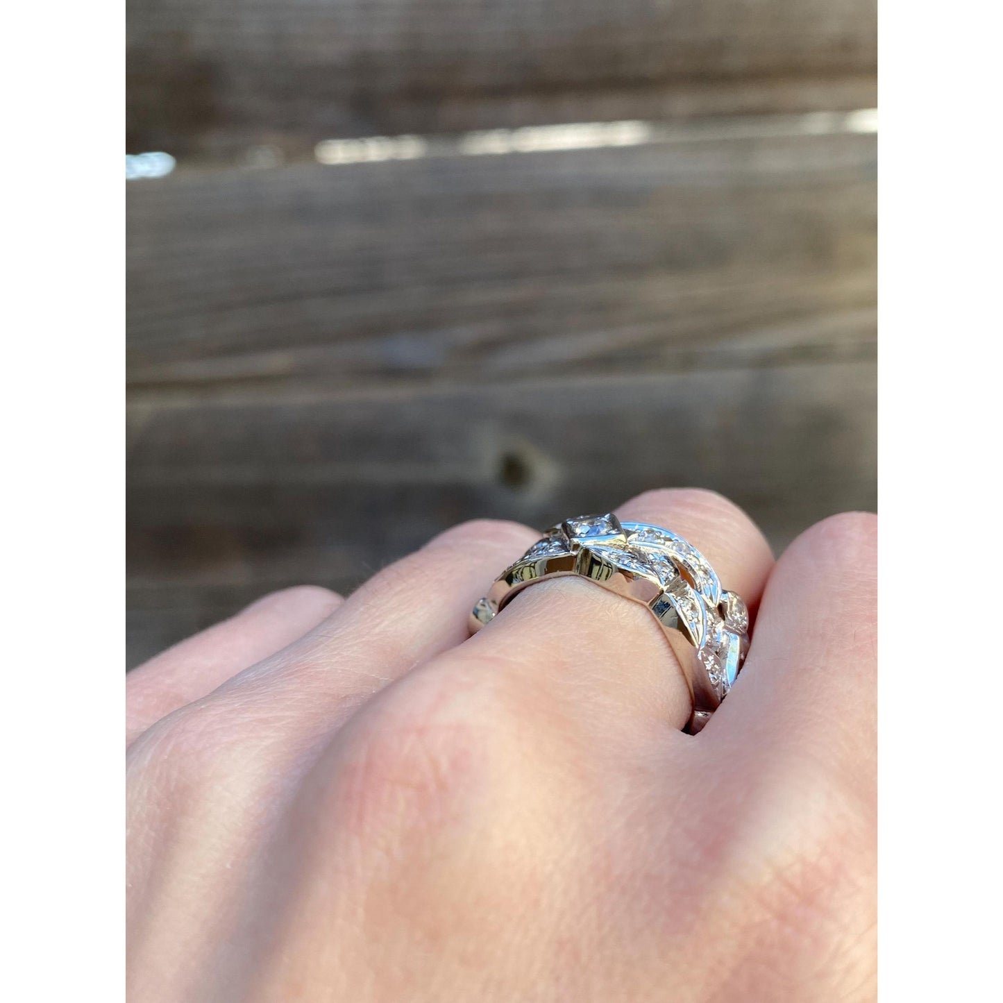 Vintage Solid 14k White Gold Diamond Open Pattern Ring Band - Size 7.25