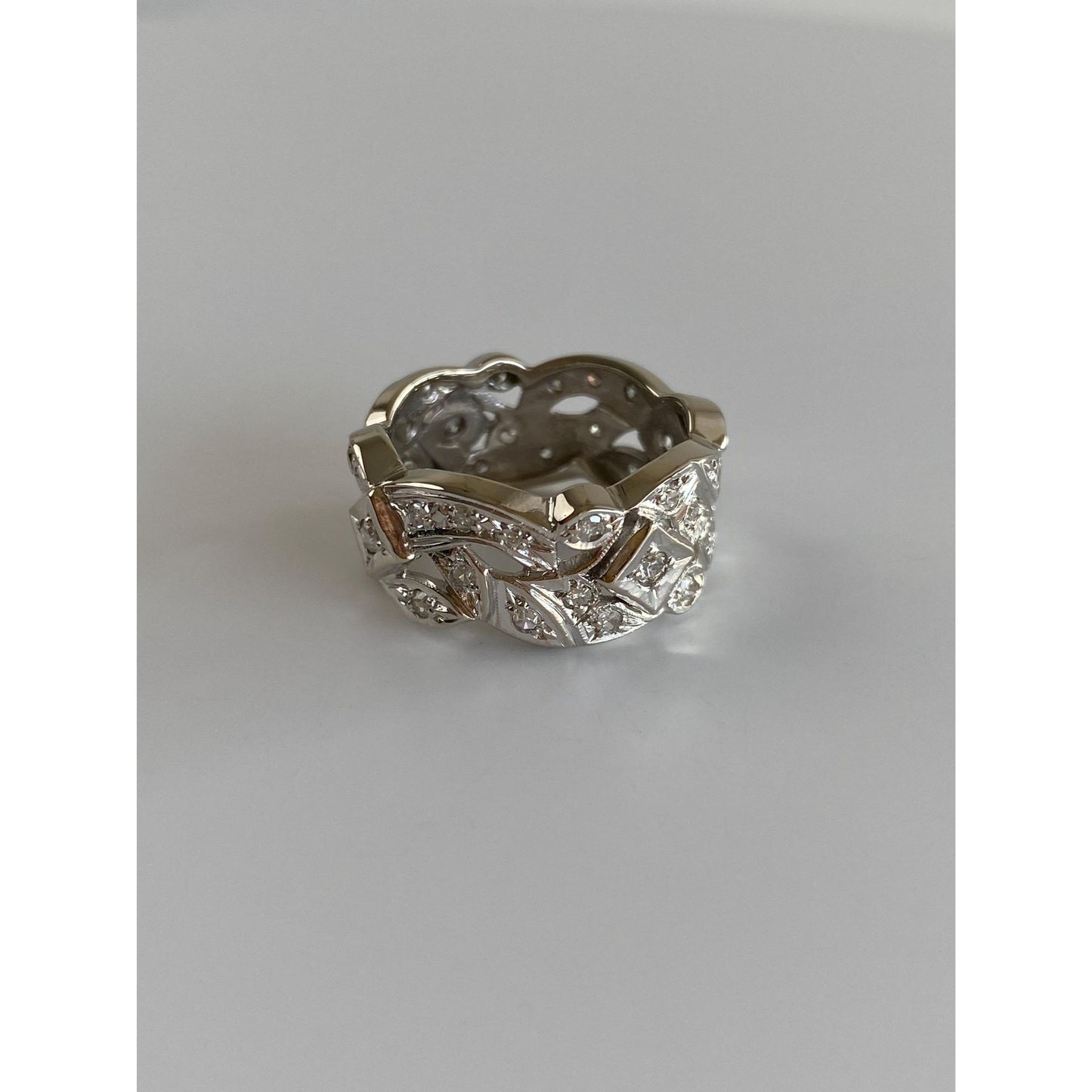 Vintage Solid 14k White Gold Diamond Open Pattern Ring Band - Size 7.25