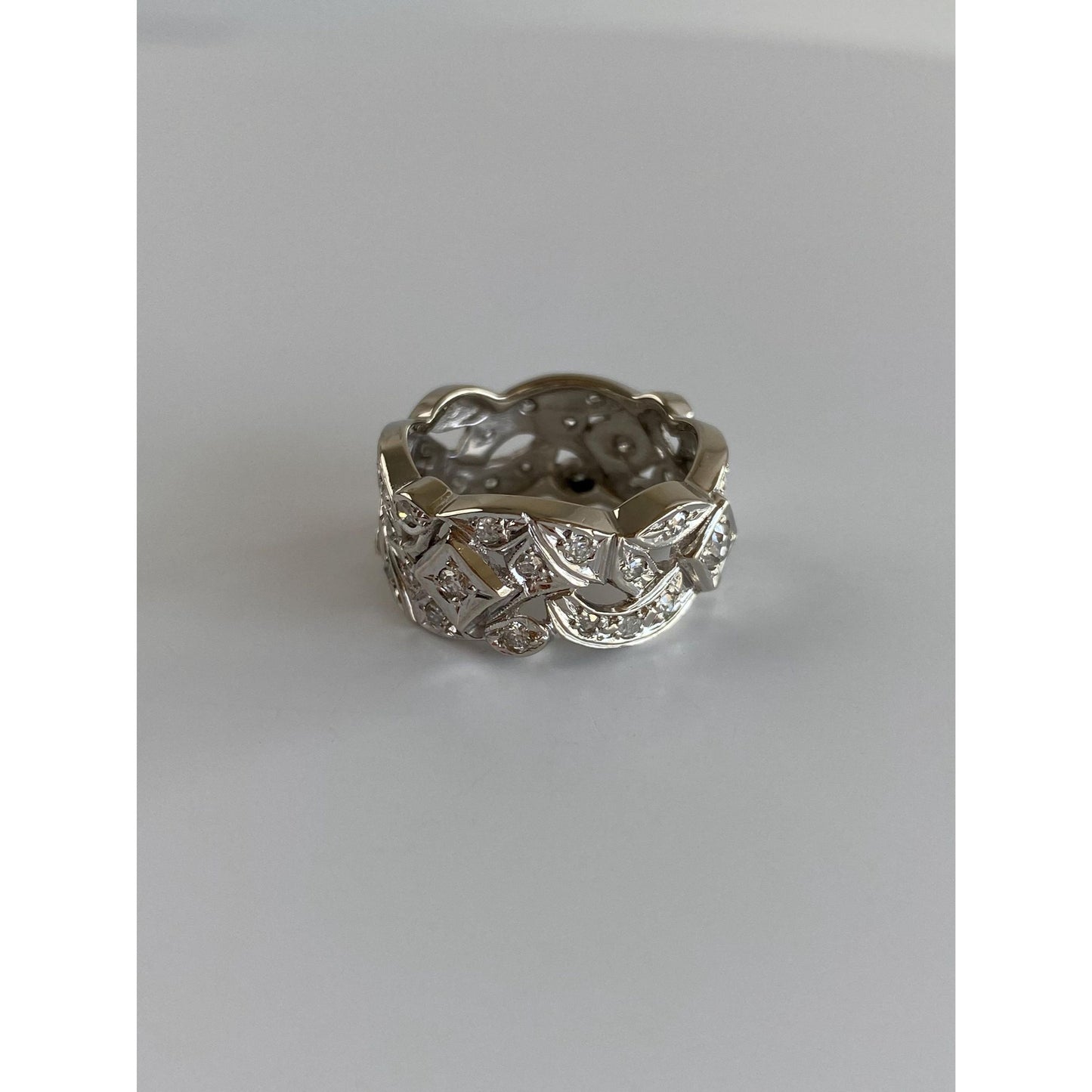 Vintage Solid 14k White Gold Diamond Open Pattern Ring Band - Size 7.25