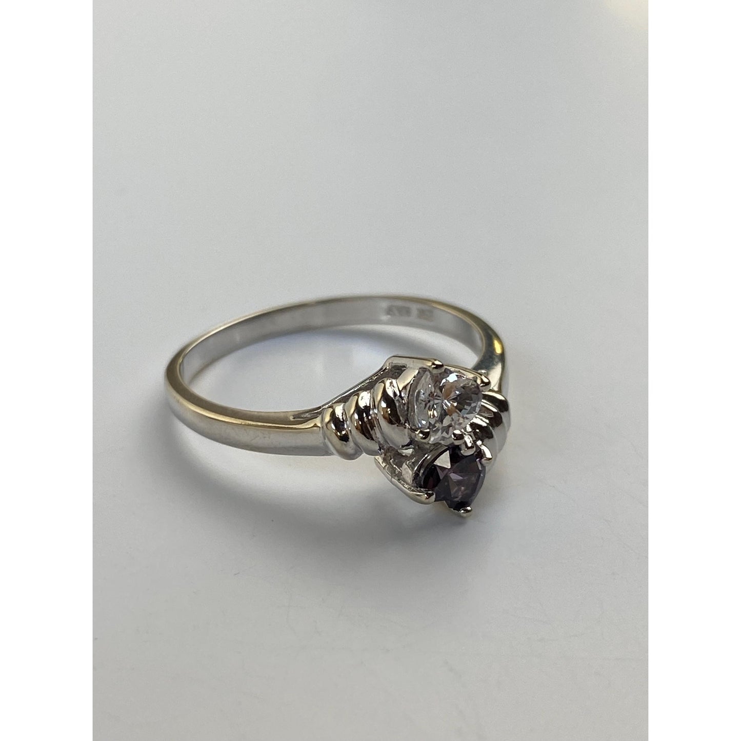 Vintage Solid 10k White Gold Amethyst Clear Cubic Zirconia Twist Ring - Size 7.75