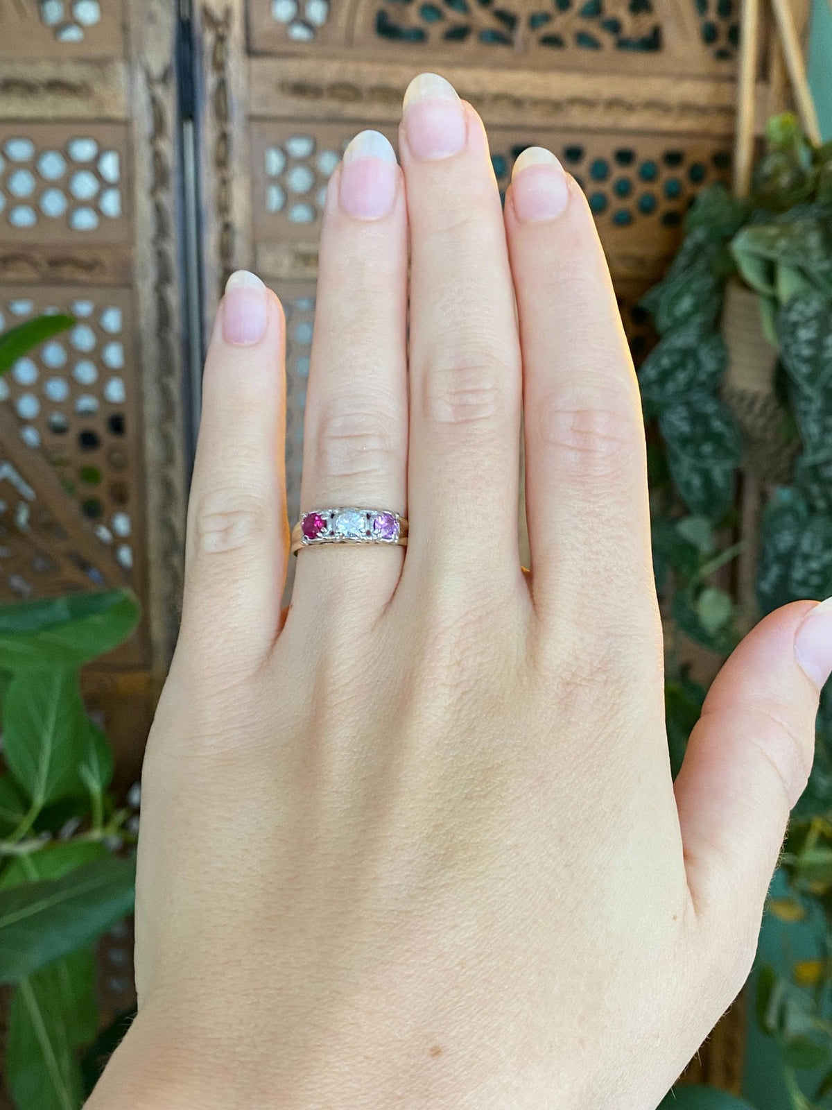 Vintage Solid 14k White & Yellow Gold Clear Spinel 2 Tone Pink Sapphire Ring Band - Size 6