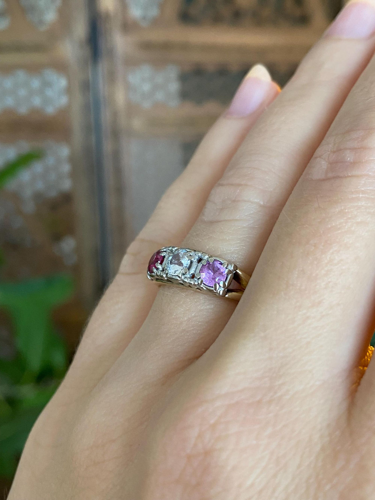 Vintage Solid 14k White & Yellow Gold Clear Spinel 2 Tone Pink Sapphire Ring Band - Size 6