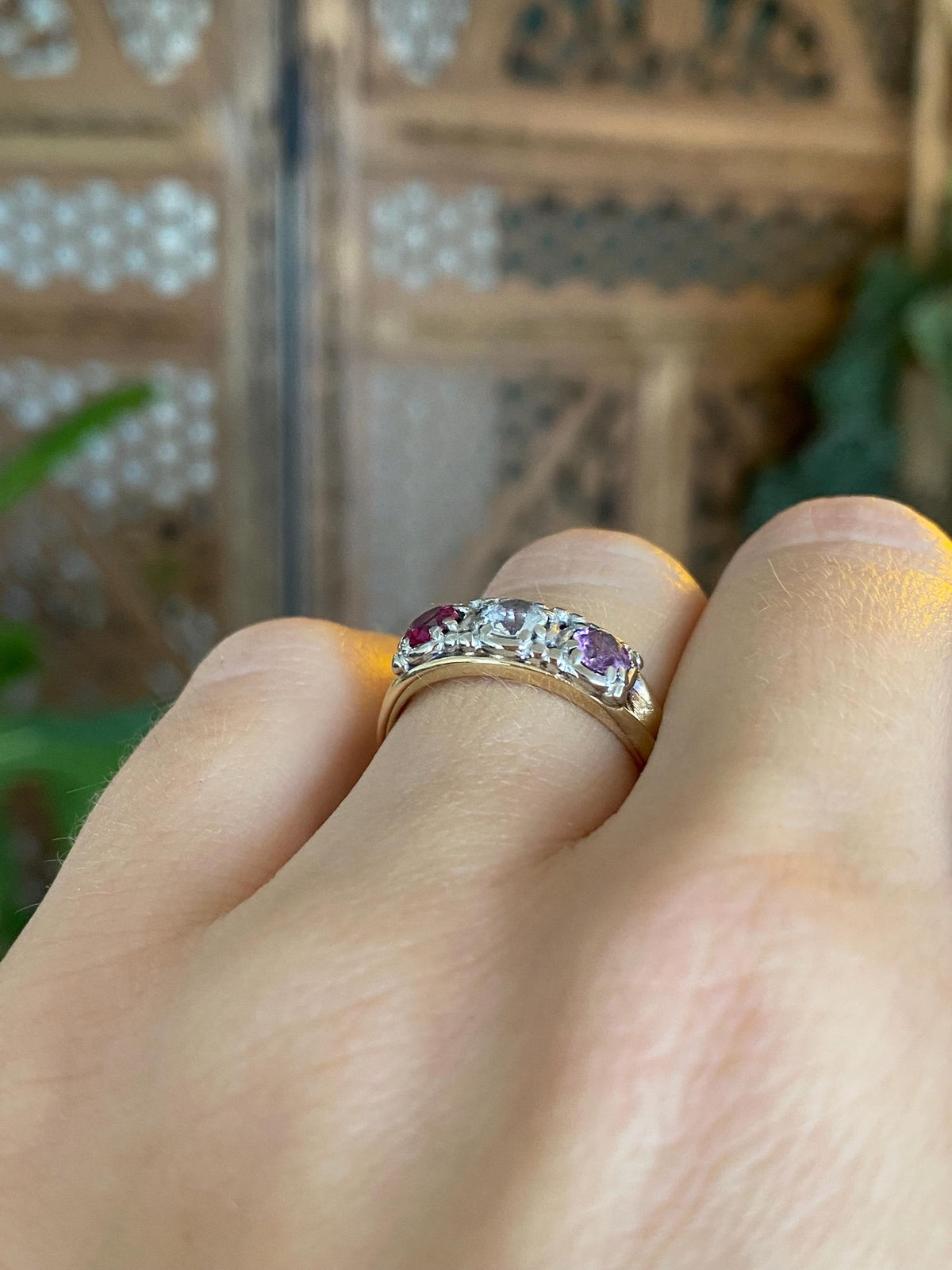 Vintage Solid 14k White & Yellow Gold Clear Spinel 2 Tone Pink Sapphire Ring Band - Size 6