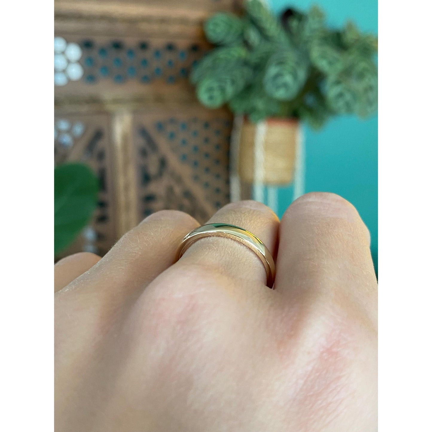 Vintage Solid 14k Yellow Gold Graduated Ring Band - Size 7.5