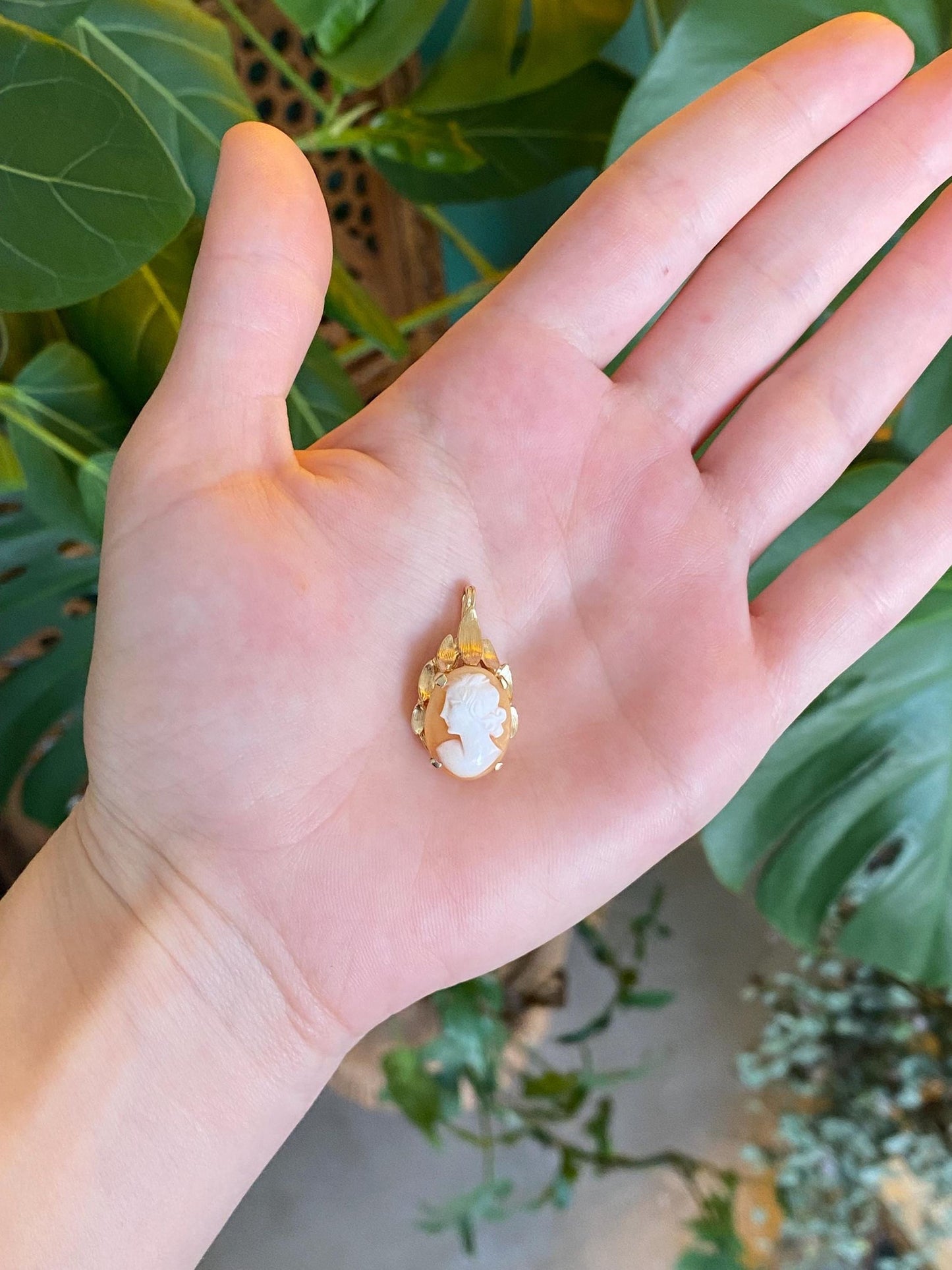 Vintage Solid 14k Yellow Gold Cameo Charm