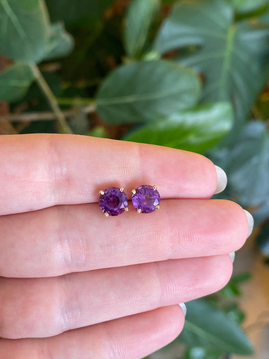 Vintage Solid 14k Yellow Gold Amethyst Stud Earrings