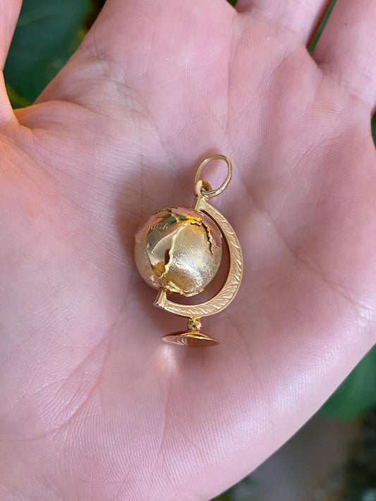 Vintage 18k Yellow Gold Articulated Globe Charm