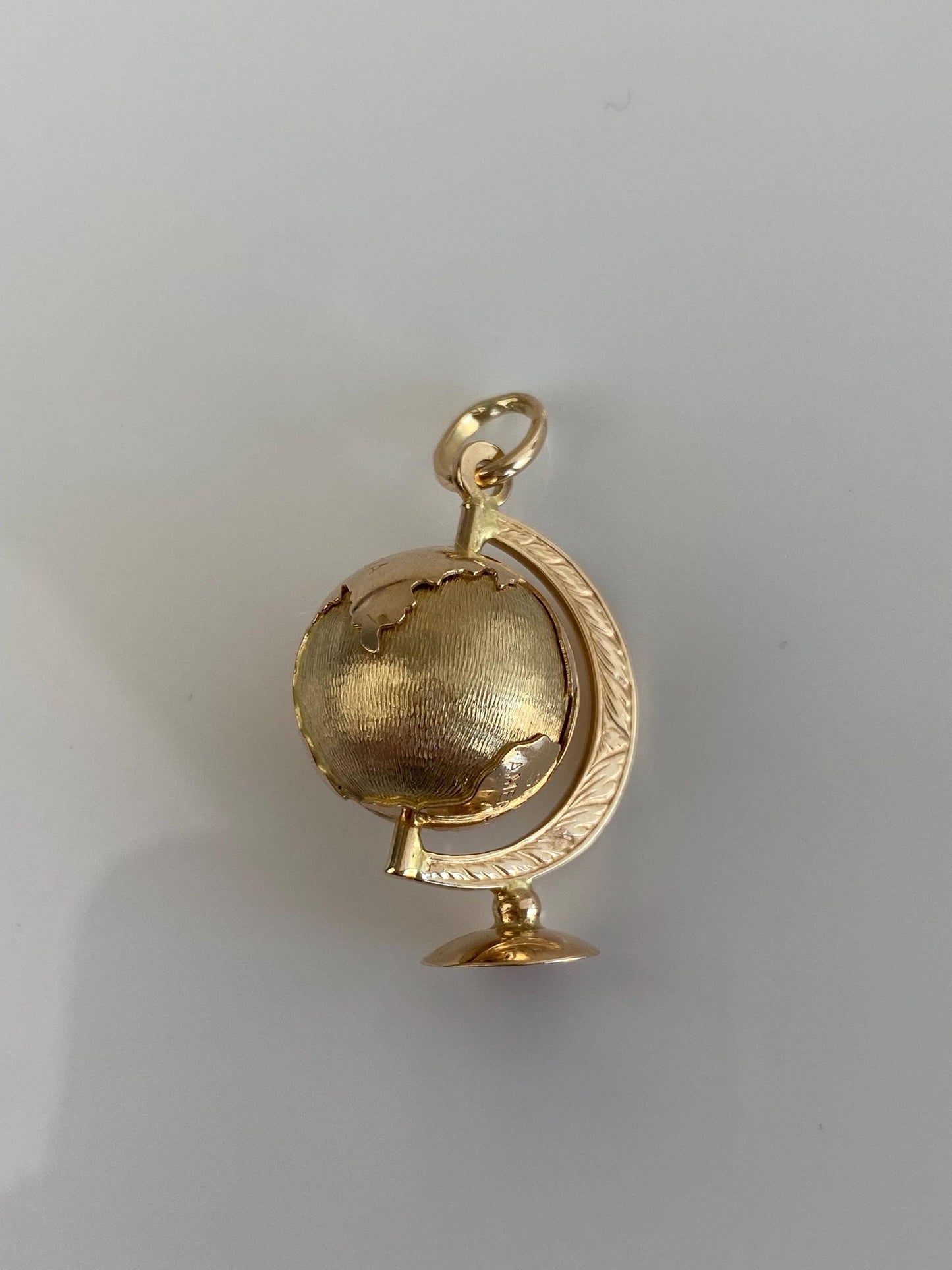 Vintage 18k Yellow Gold Articulated Globe Charm