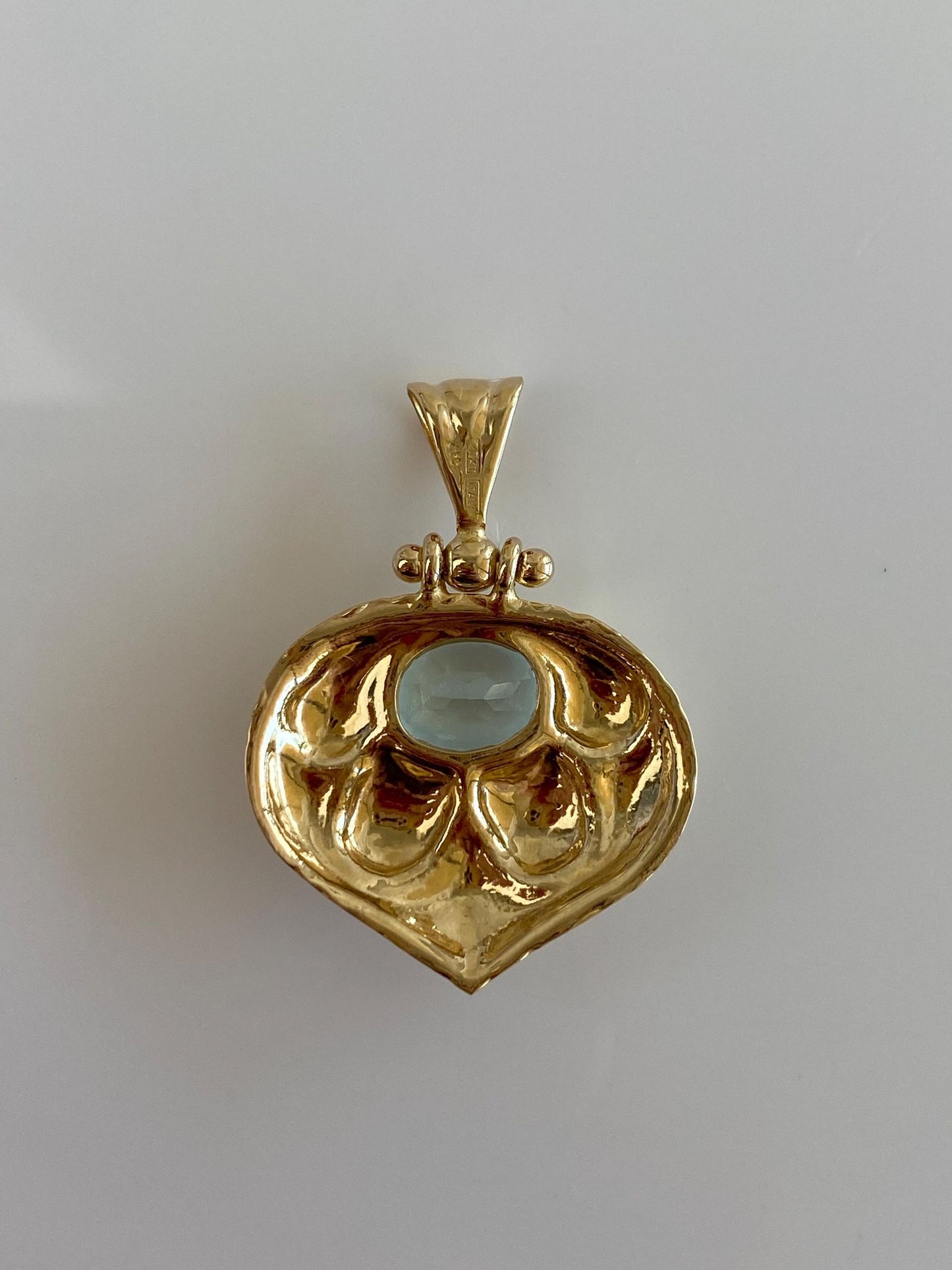 Vintage Solid 14k Yellow Gold Aquamarine Hinged Design Charm