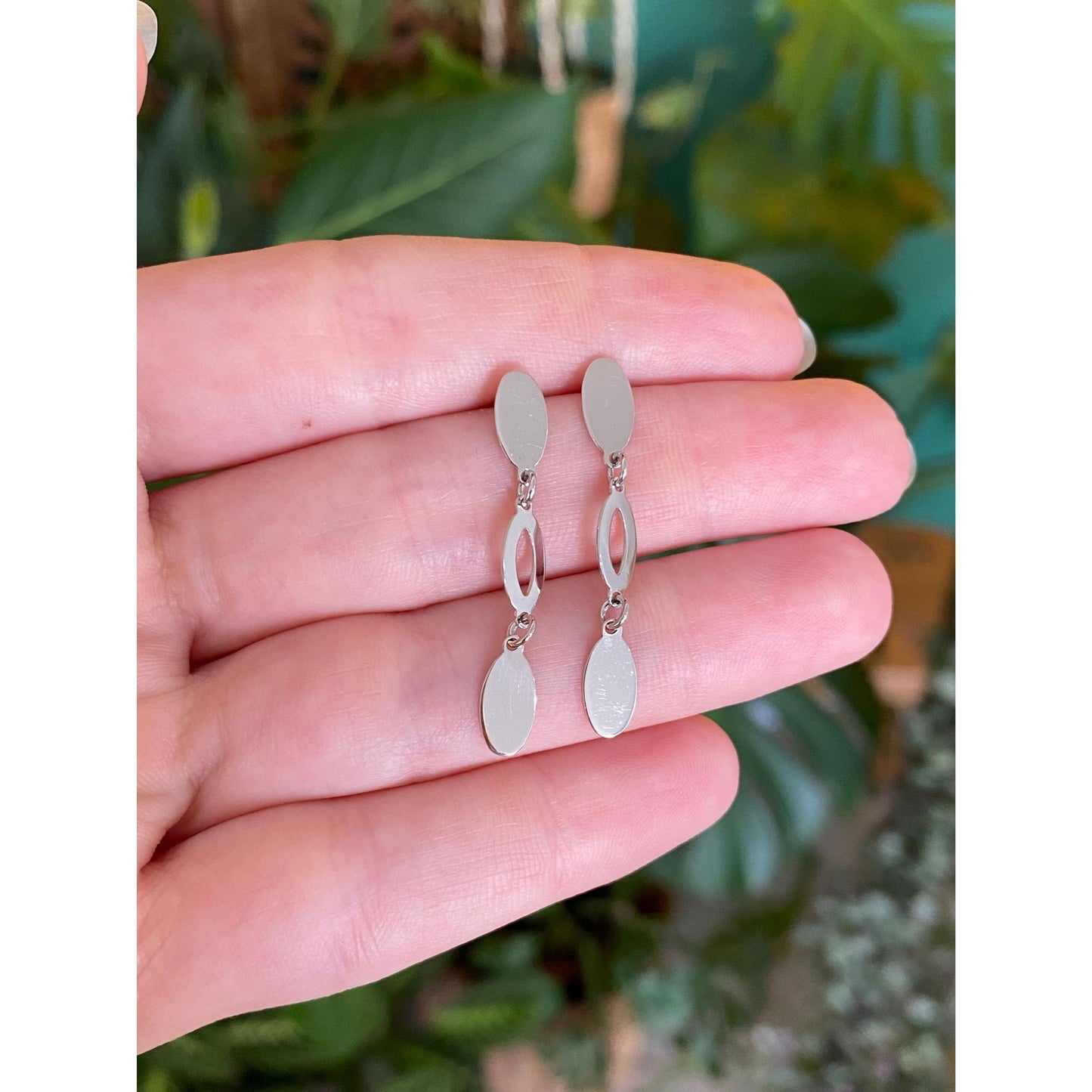 Vintage Solid 14k White Gold Oval Dangle Stud Earrings