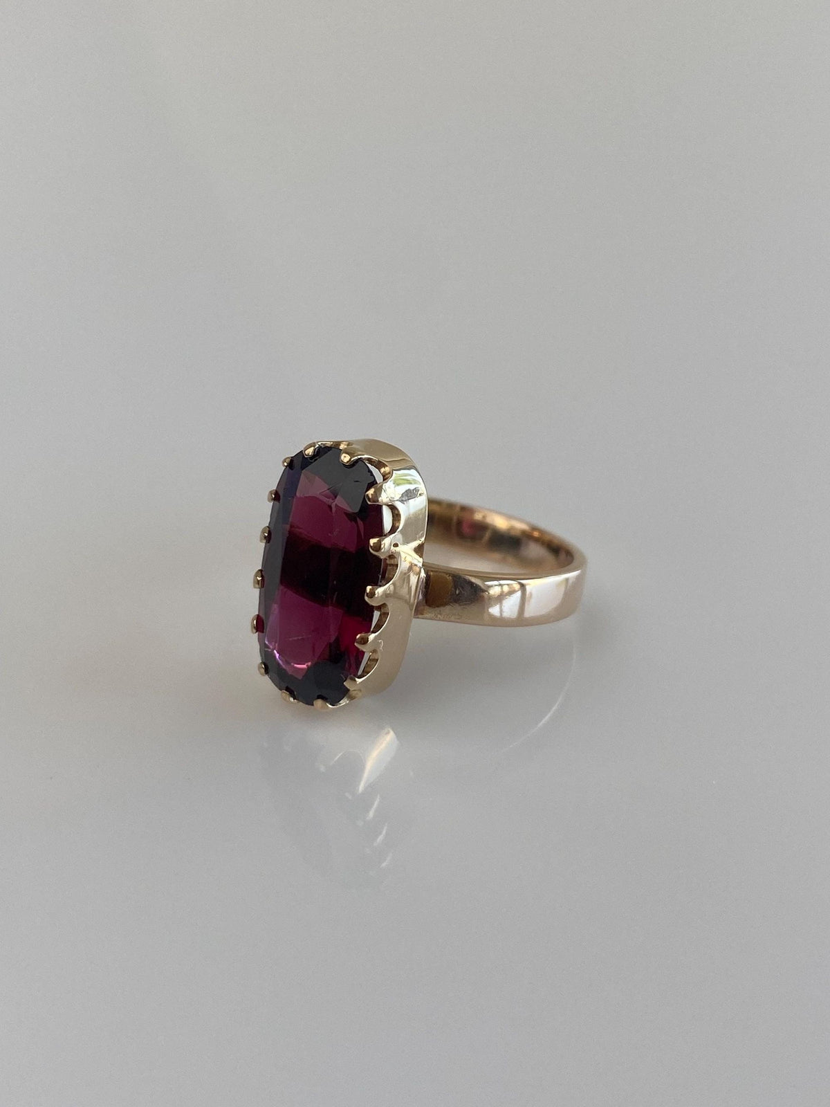 Vintage Solid 10k Yellow Gold Pink Tourmaline Ring - Size 4.5