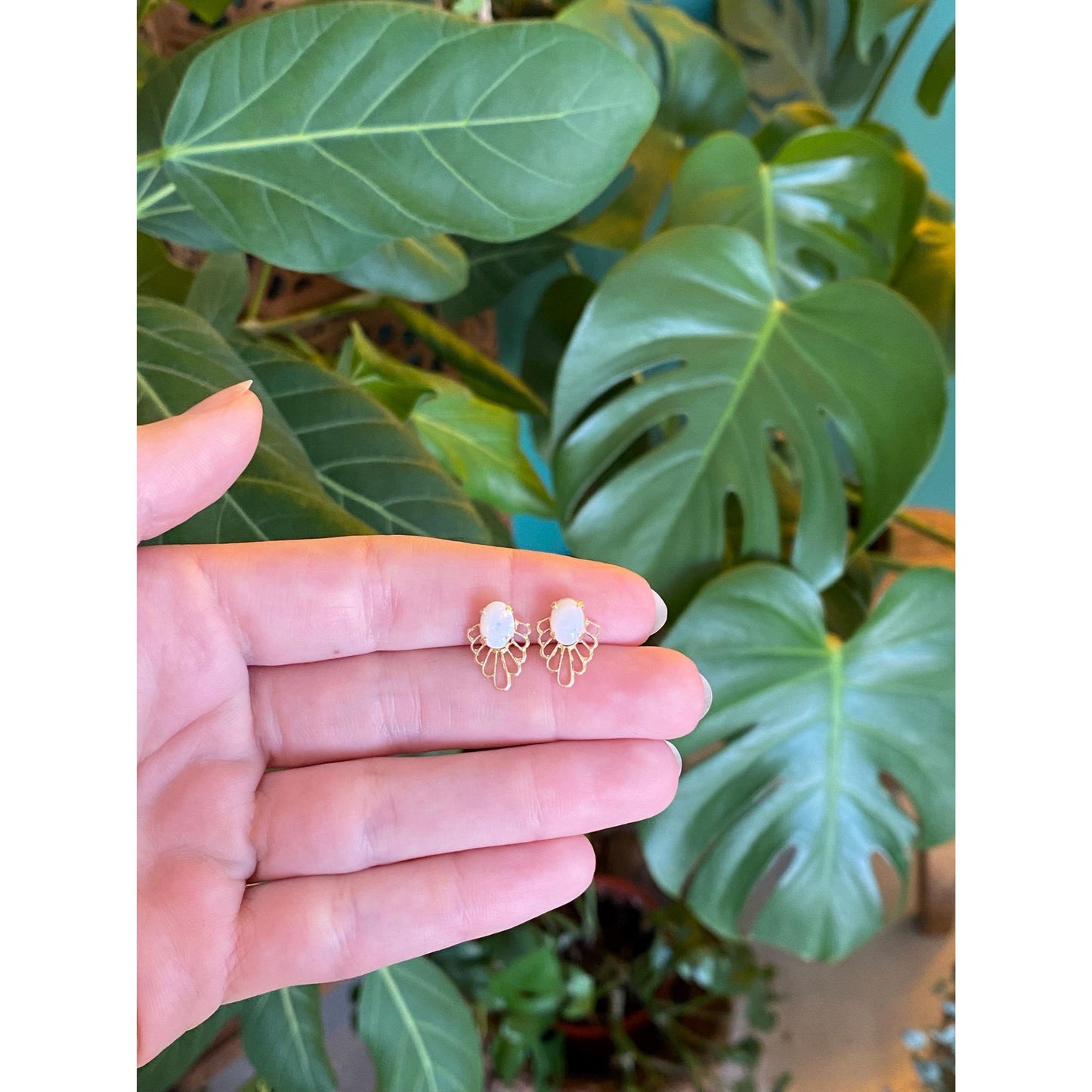 Vintage Solid 14k Yellow Gold Opal Scalloped Stud Earrings