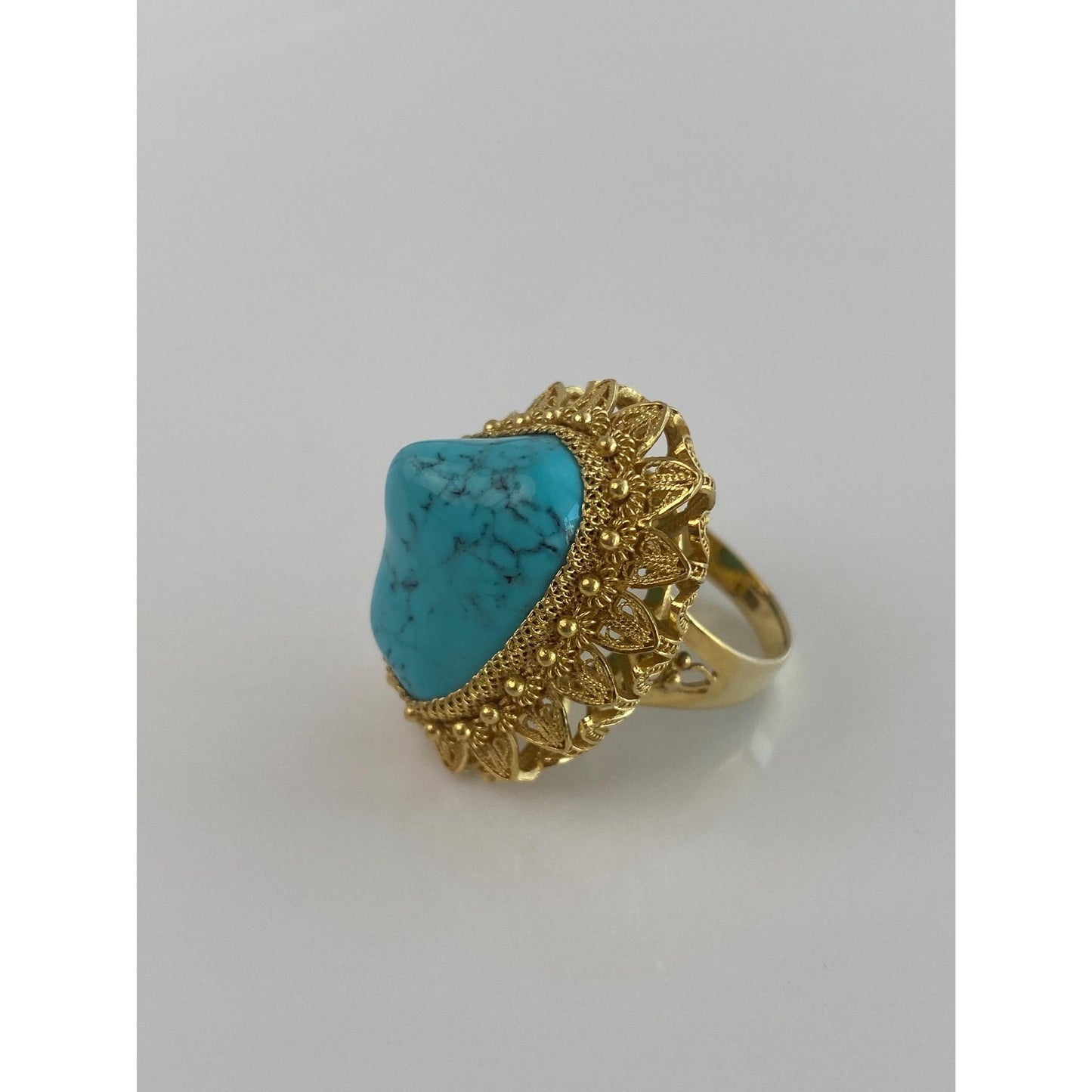 Vintage Solid 14k Yellow Gold Turquoise Ring - Size 4.5
