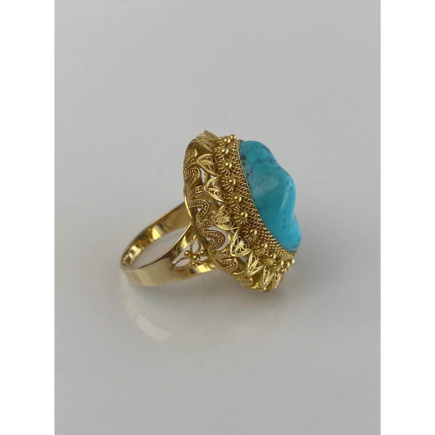 Vintage Solid 14k Yellow Gold Turquoise Ring - Size 4.5