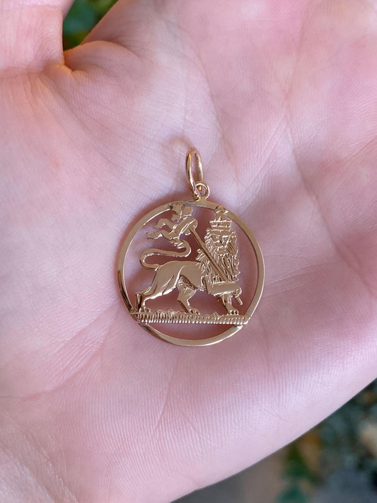 Vintage Solid 18k Rose Gold Lion Charm