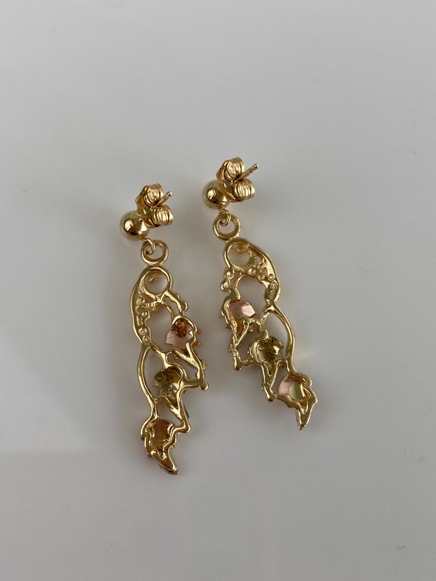 Vintage Solid 10k Black Hills Gold Grapevine Dangle Stud Earrings