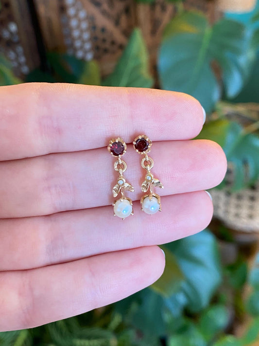 Vintage Solid 14k Yellow Gold Garnet Seed Pearl Pearl Dangle Stud Earrings