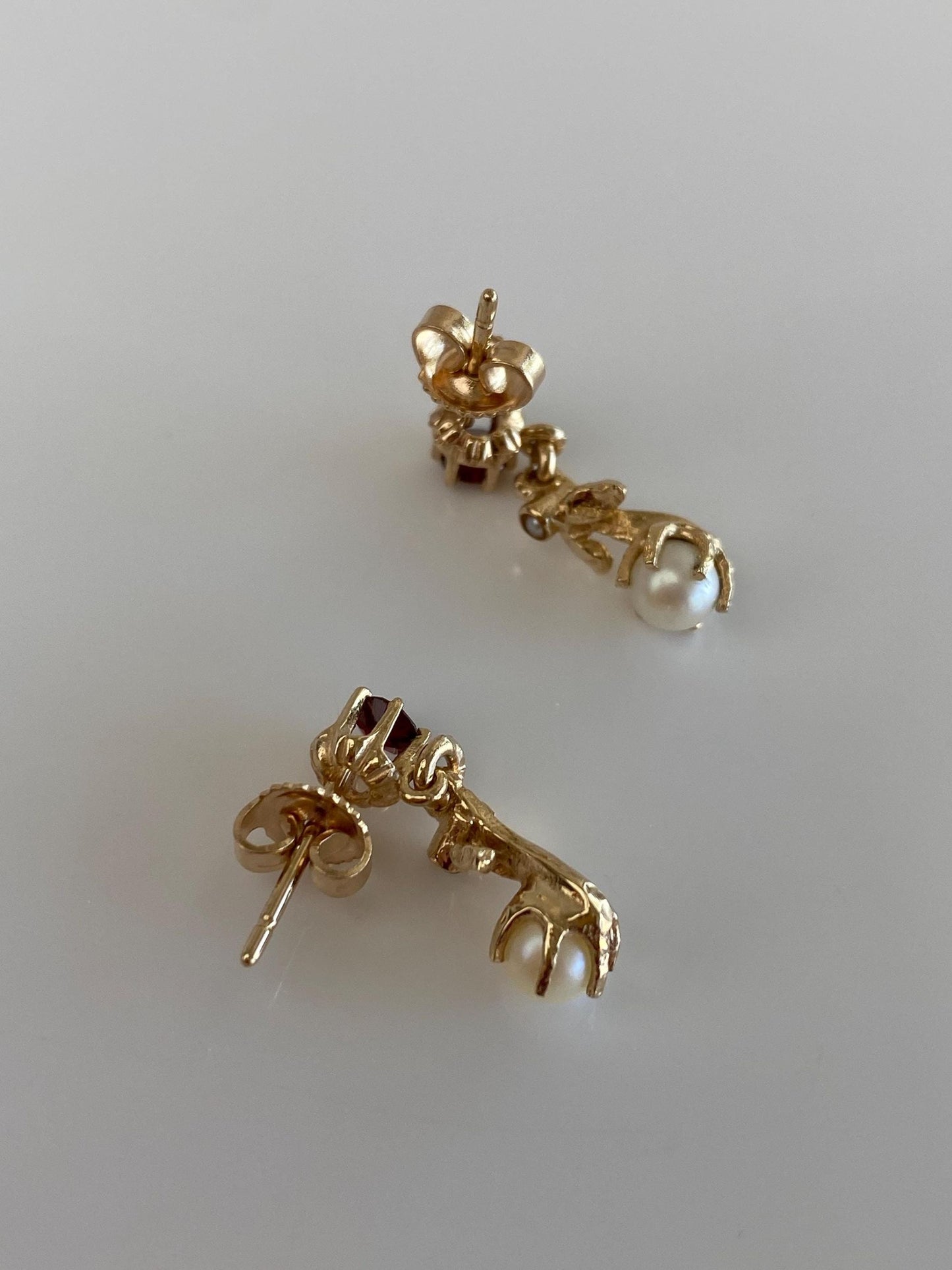 Vintage Solid 14k Yellow Gold Garnet Seed Pearl Pearl Dangle Stud Earrings