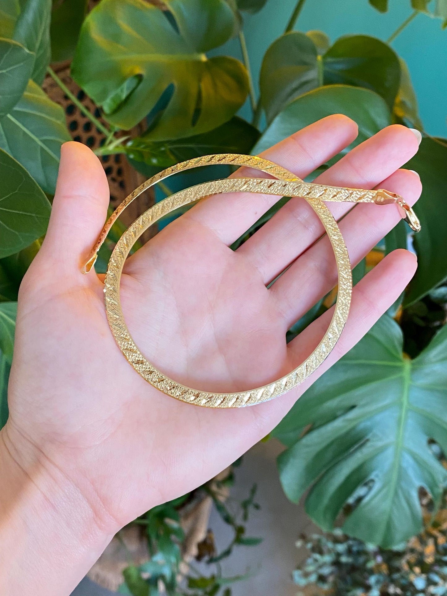 Vintage Solid 14k Yellow Gold Chunky Designed Herringbone Chain Necklace - 16 inches