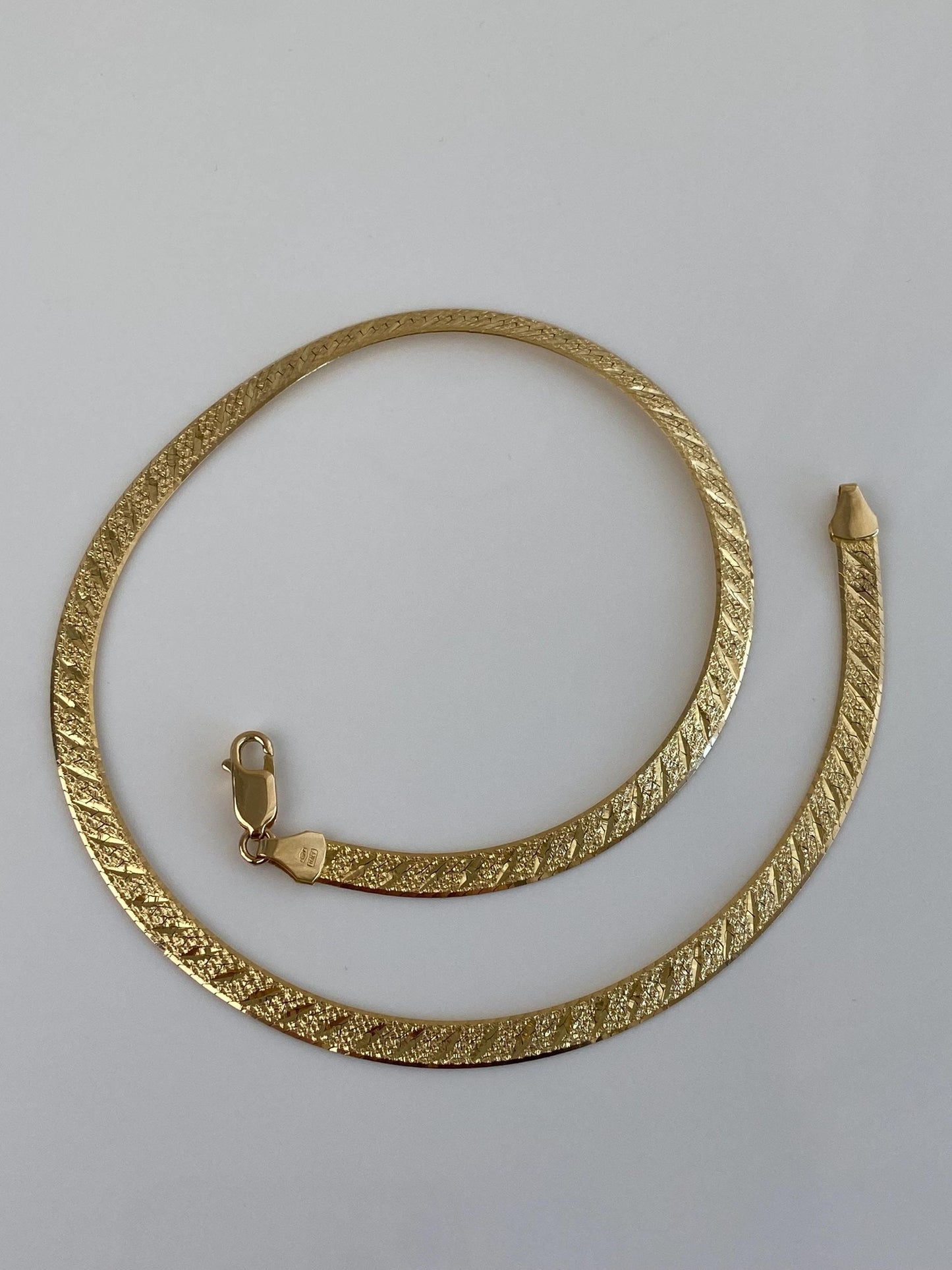 Vintage Solid 14k Yellow Gold Chunky Designed Herringbone Chain Necklace - 16 inches