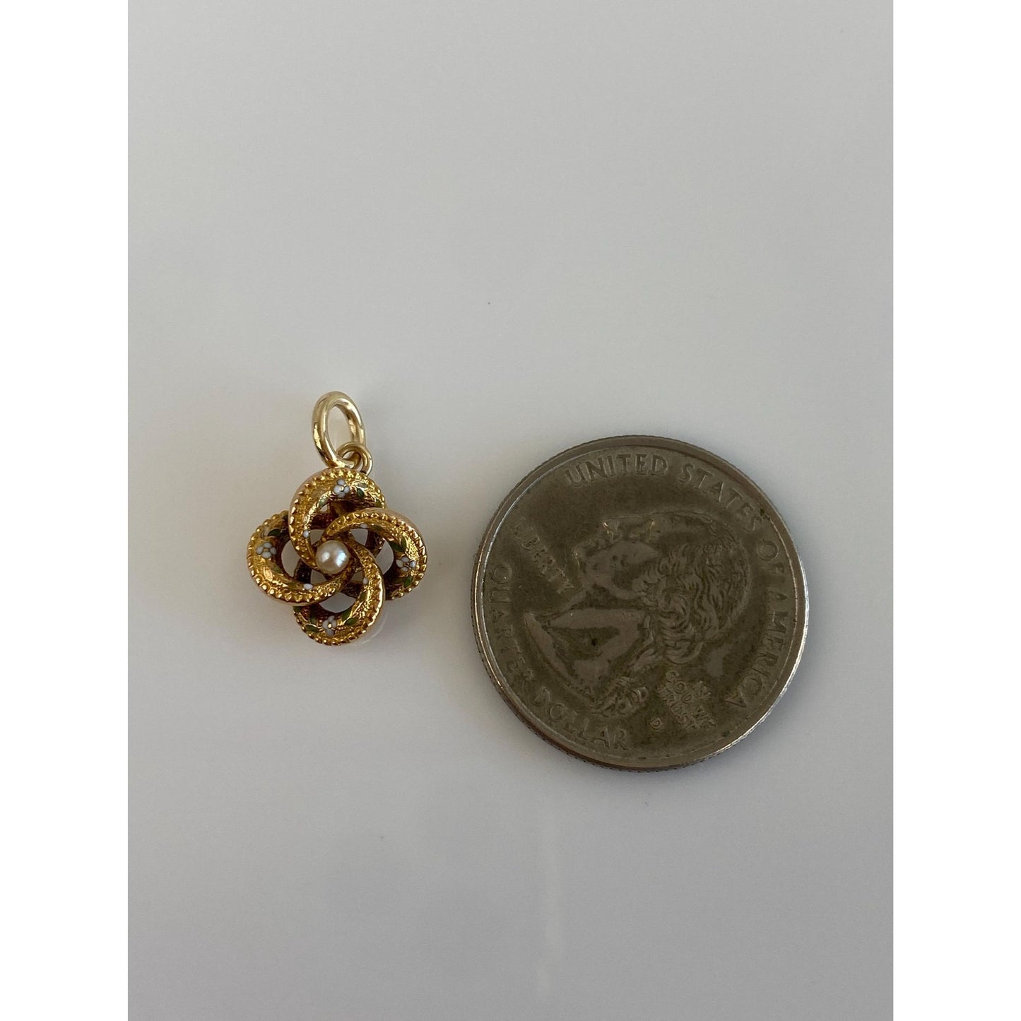 Vintage 18k Yellow Gold Enamel Seed Pearl Knot Charm